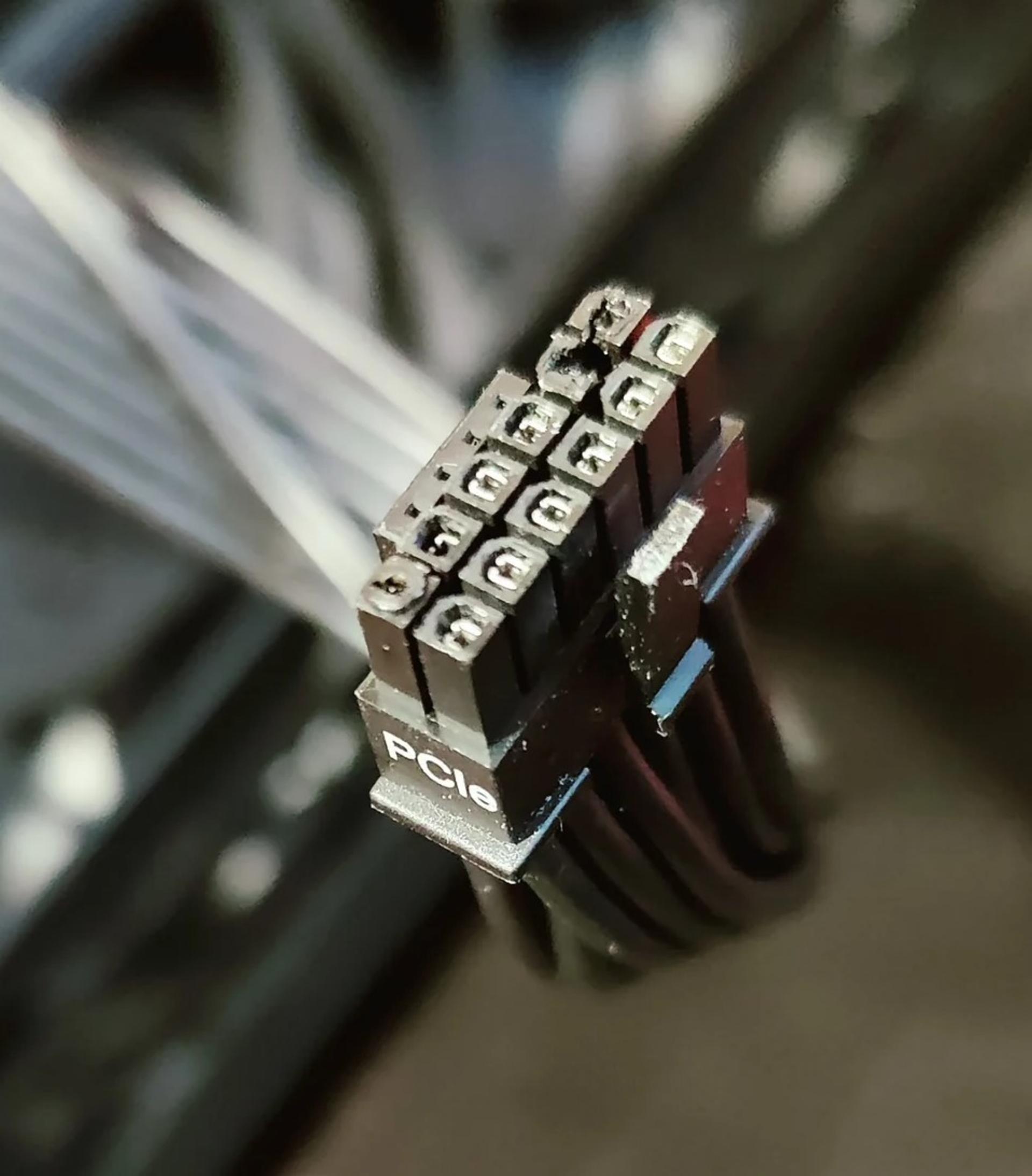 کانکتور MSI RTX 5090
