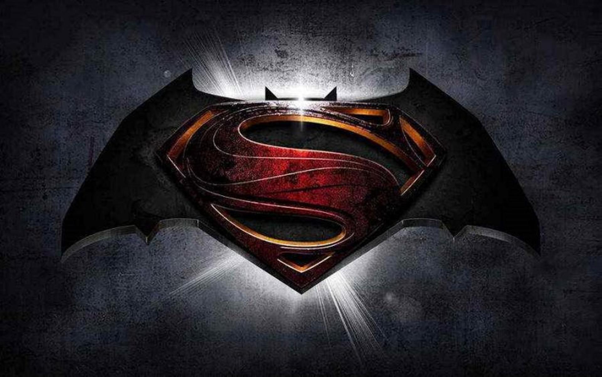 2014-11-batman-superman-movie-logo