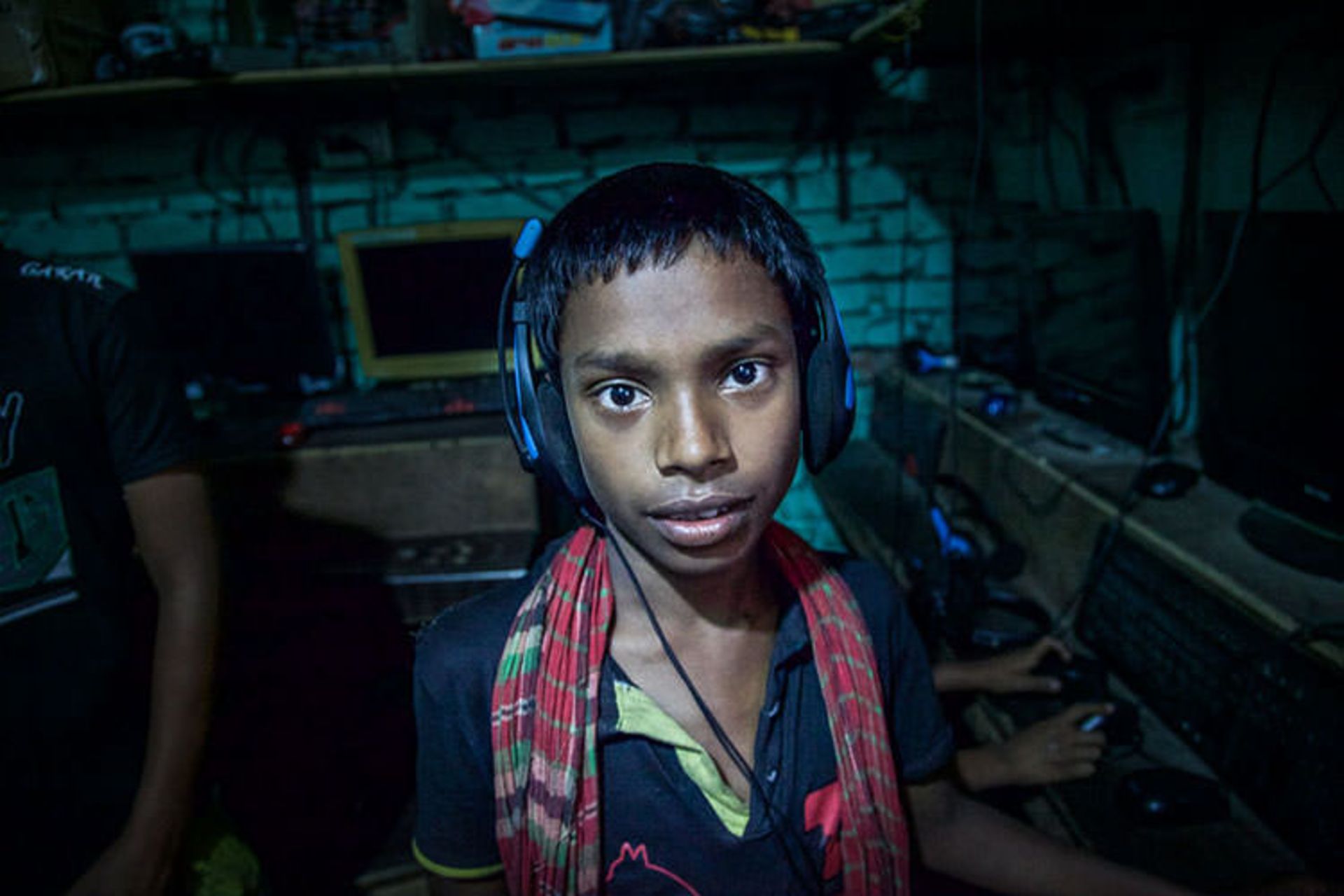 2014-12-gaming-in-dhaka-3