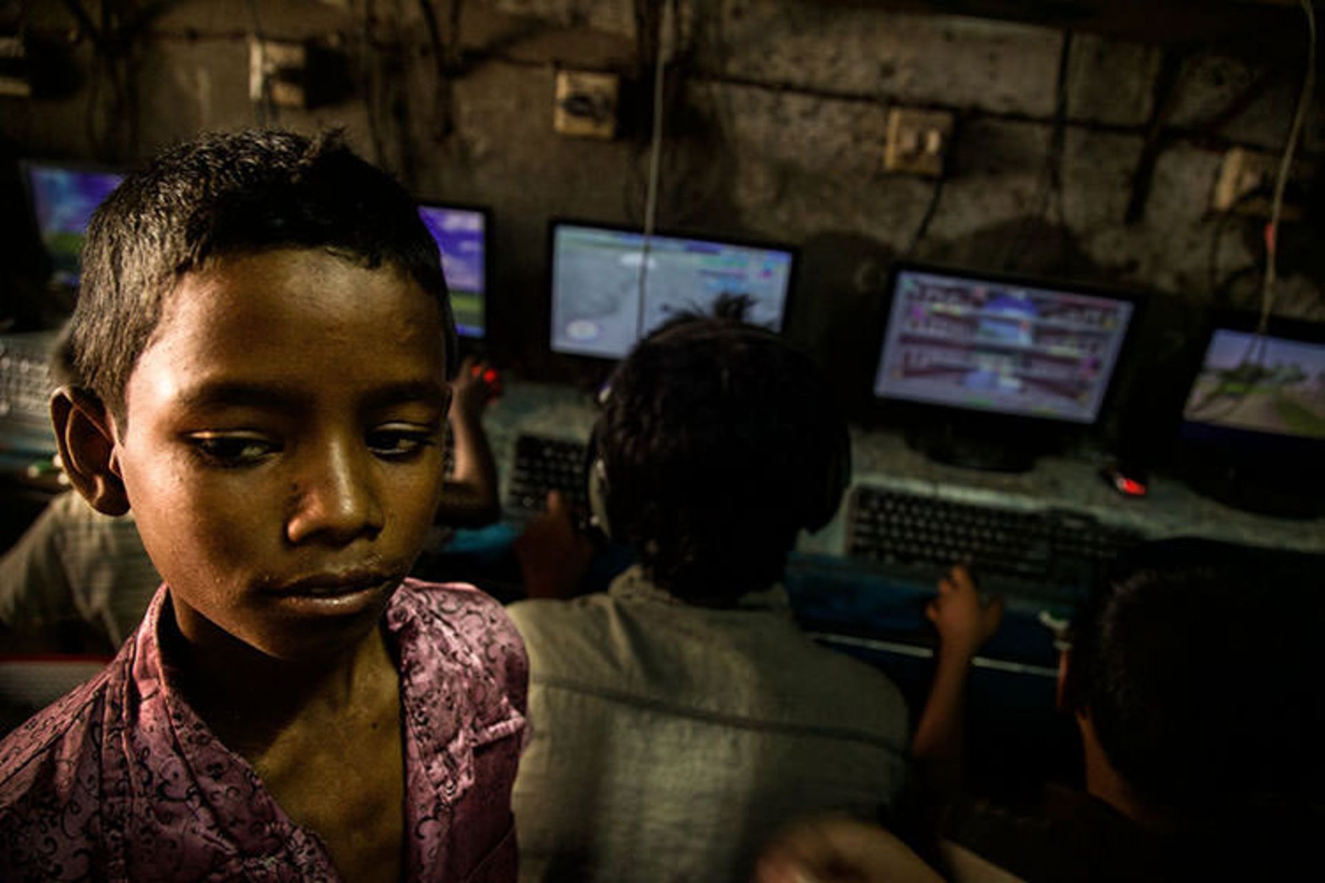 2014-12-gaming-in-dhaka-6