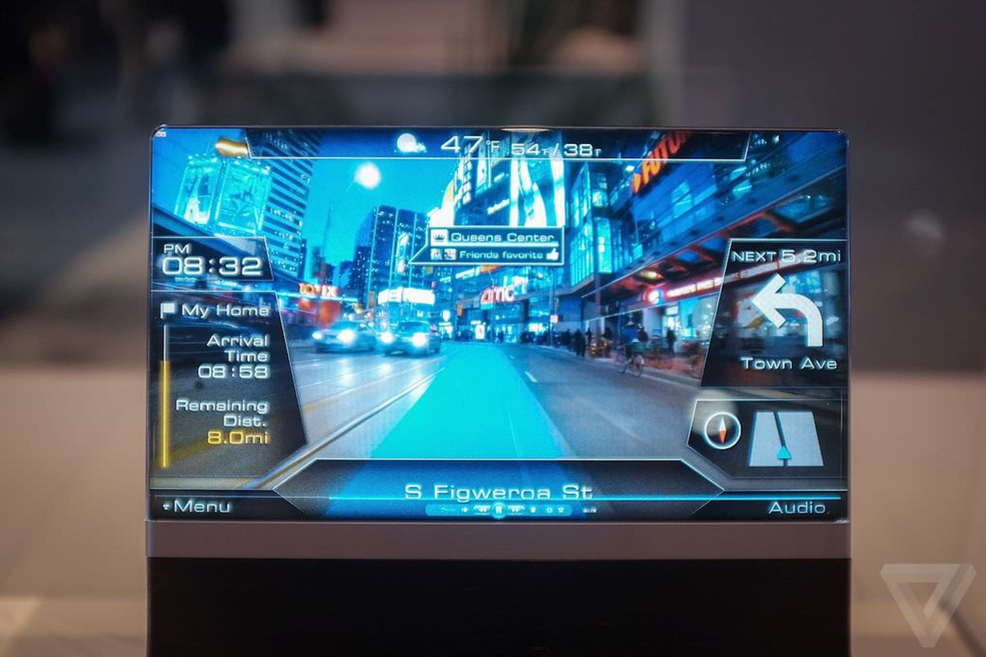 2015-01-sharp-free-form-display-4