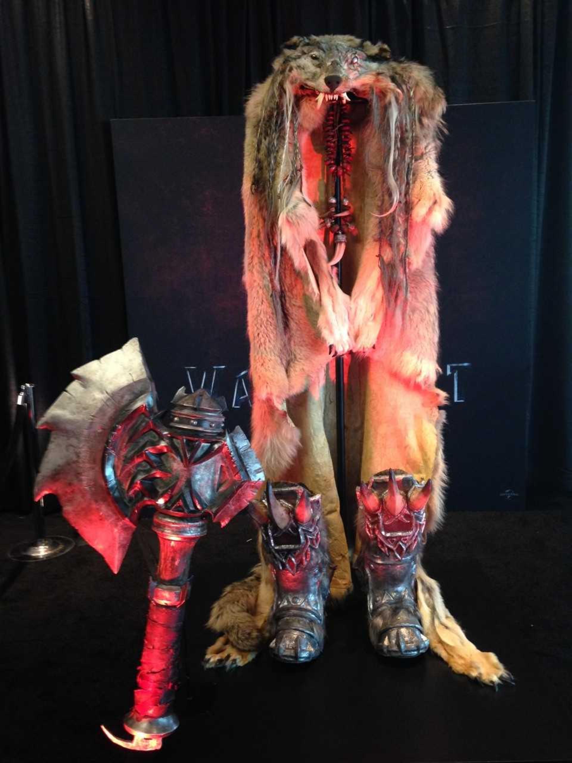 2015-02-warcraft-props-comiccon-3