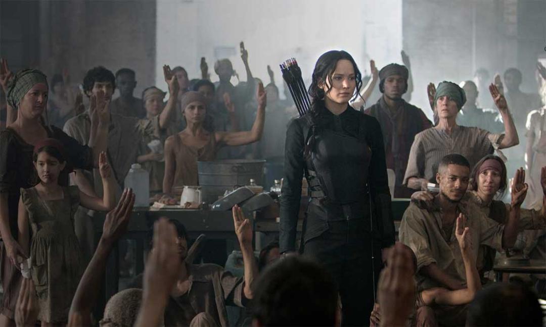 2015-03-the-hunger-games-mockingjay-part-1-jennifer-lawrence1