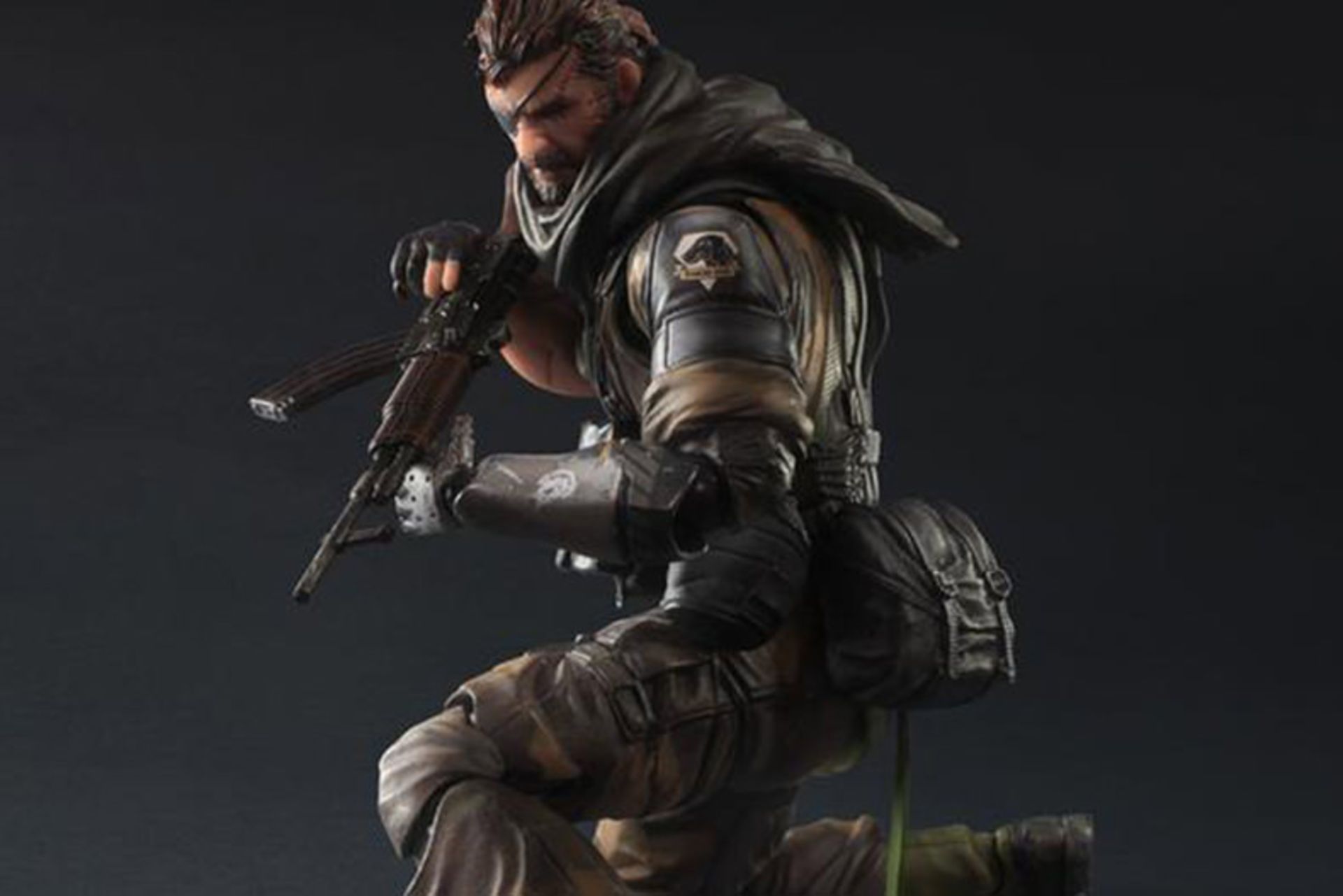 2015-04-mgs-5-big-boss-action-figure