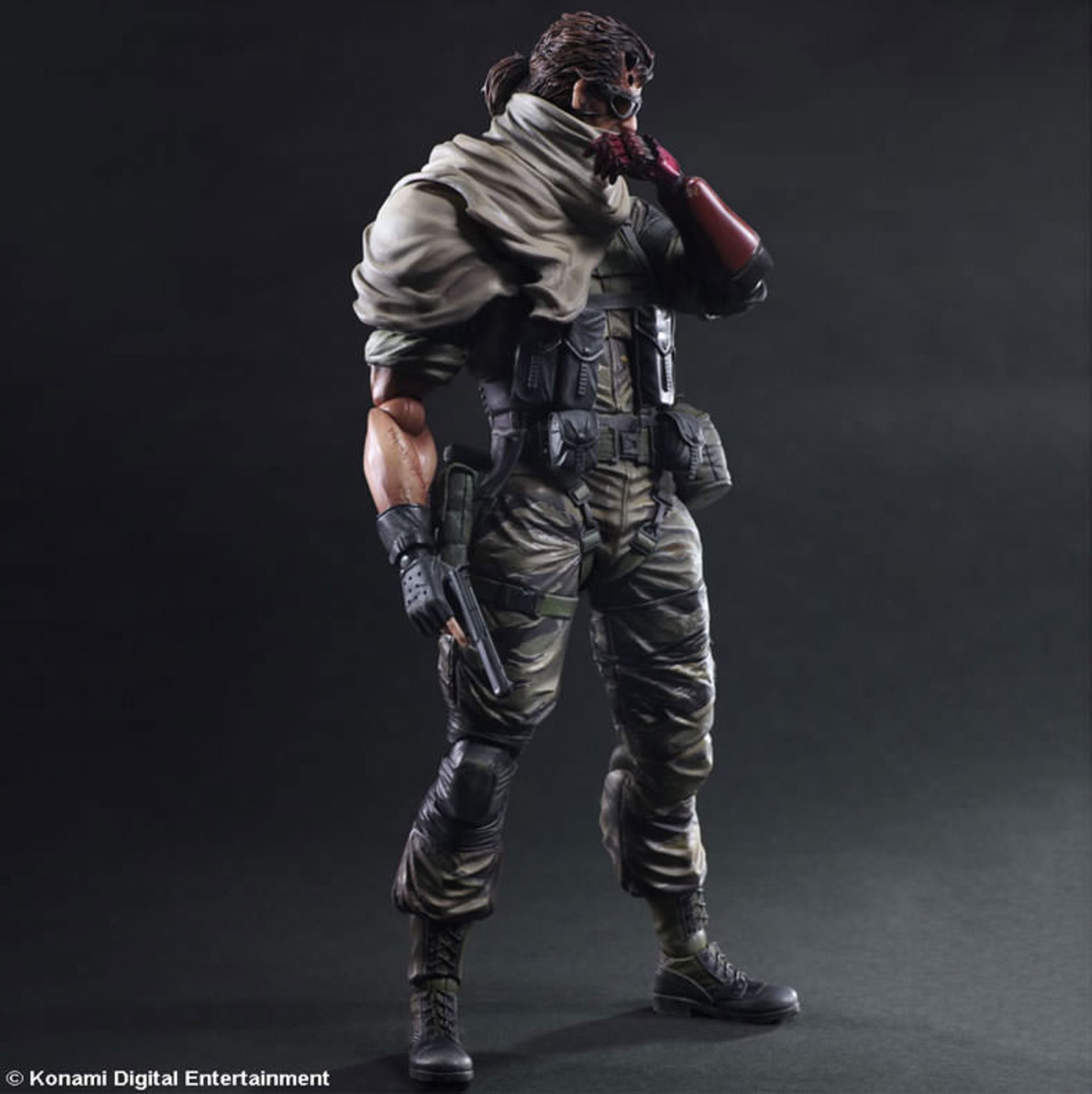 2015-04-mgsv-tpp-venom-snake-play-arts-2