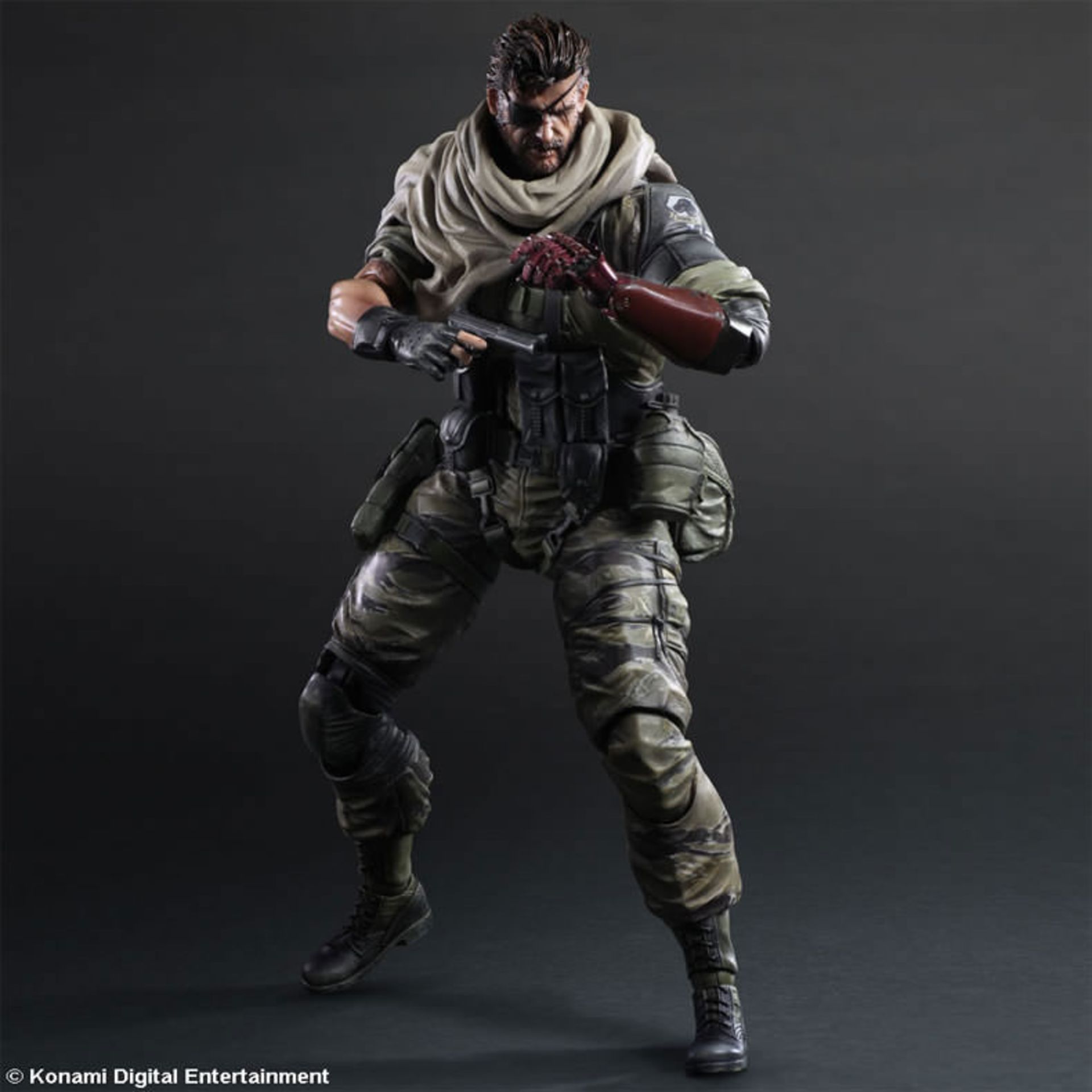 2015-04-mgsv-tpp-venom-snake-play-arts-4