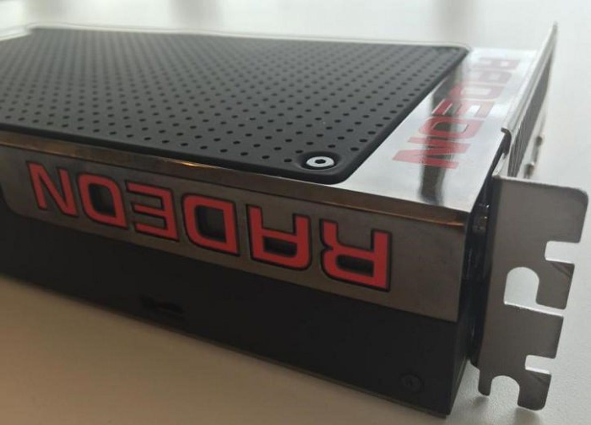 AMD R9 390X GPU