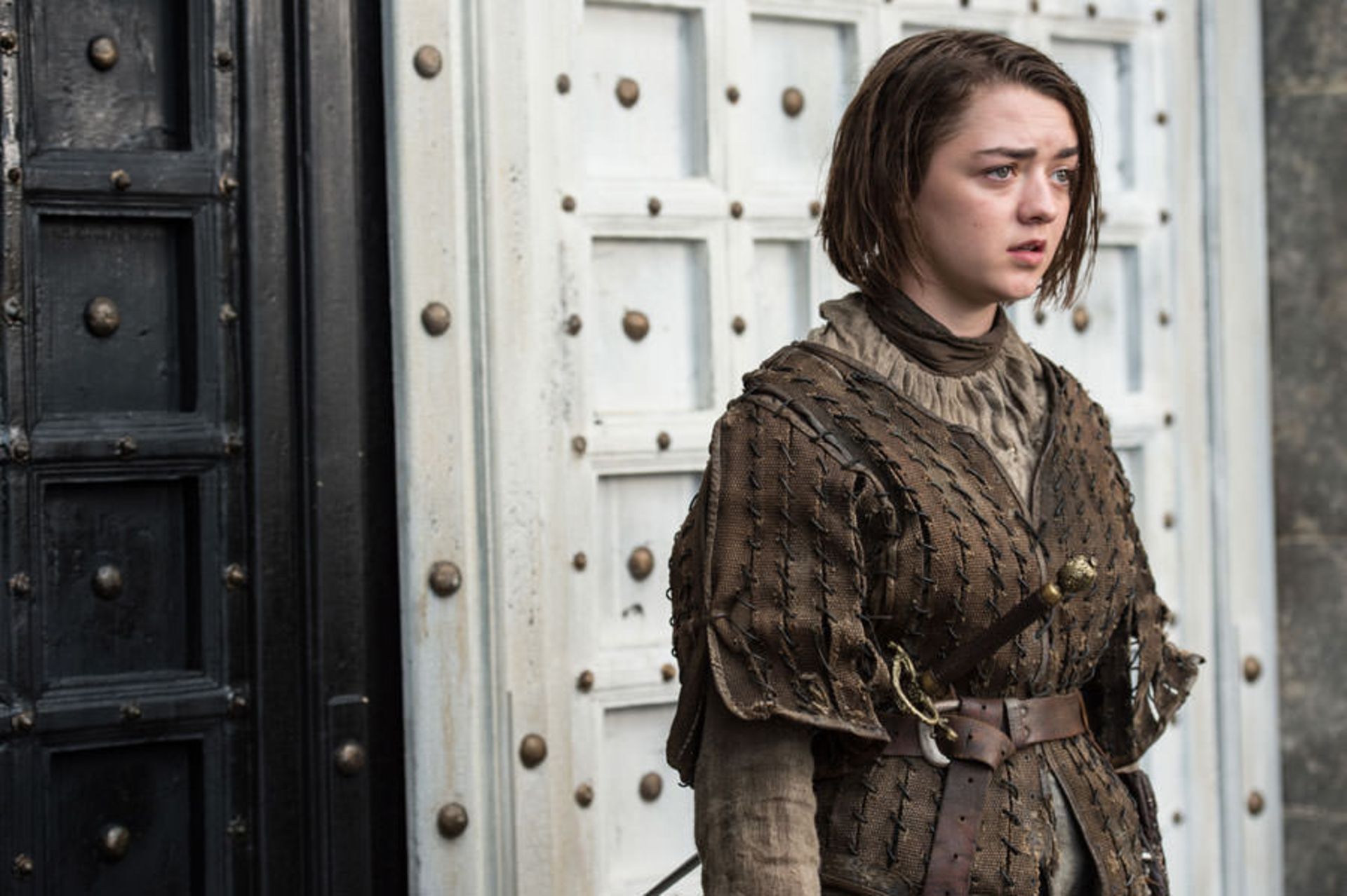 2015-06-game-of-thrones-season-5-episode-2-emilia-clarke-hboddd