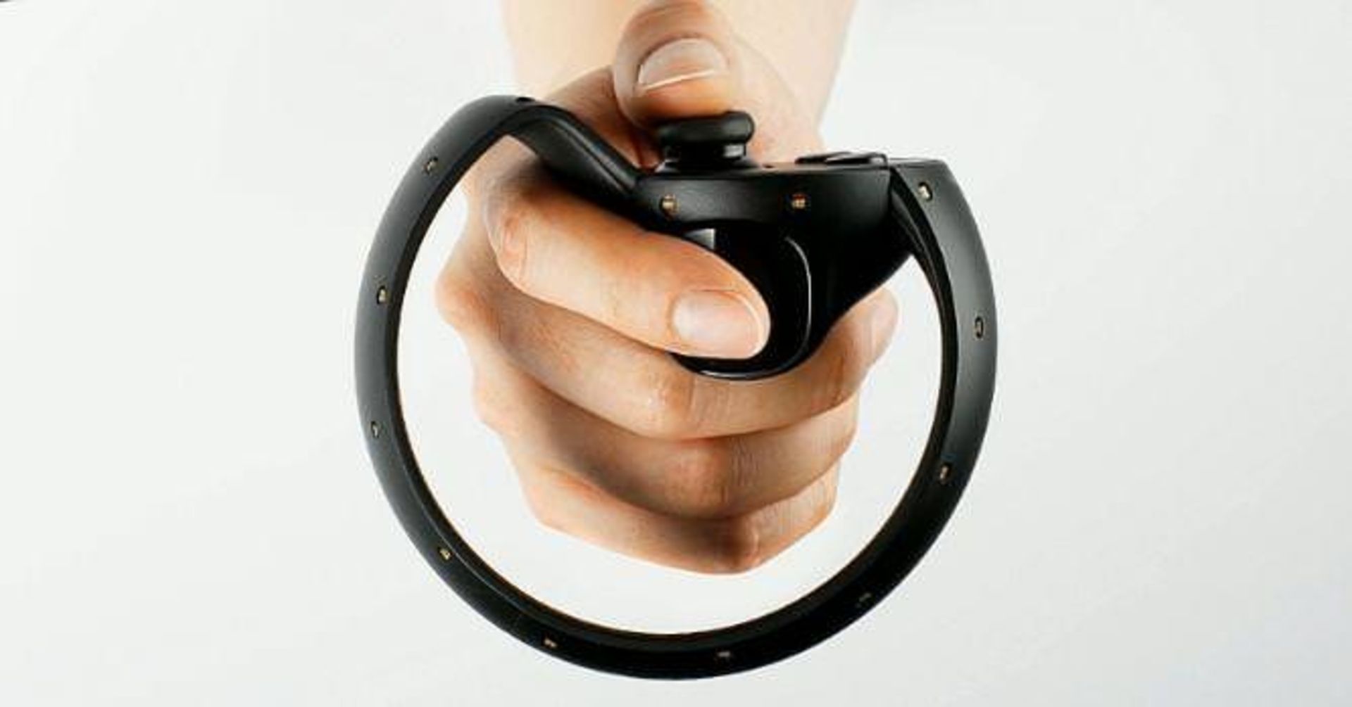2015-06-oculus-touch_3