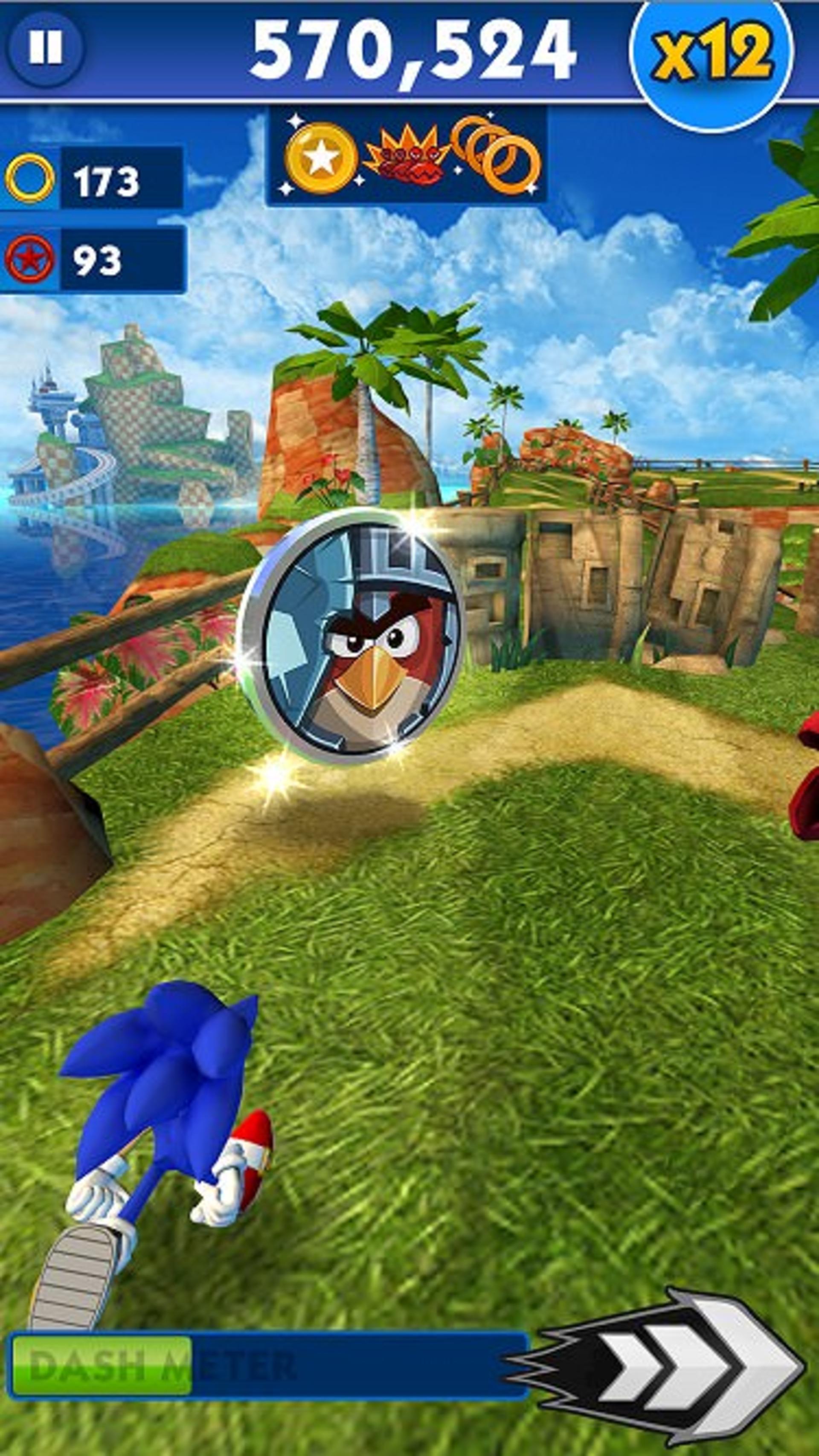 2015-06-sonic-dash-angry-birds-1