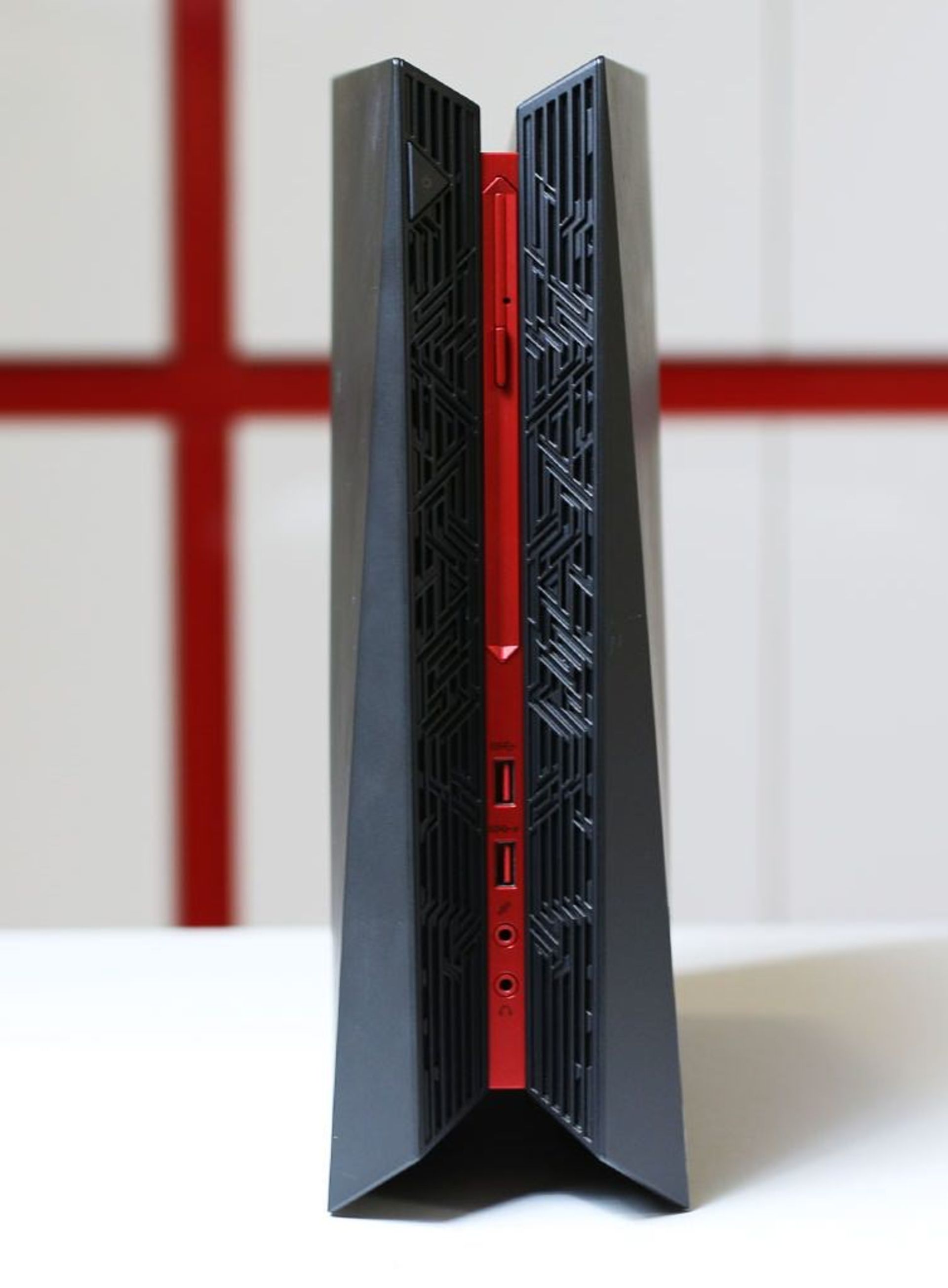 ASUS ROG G20 Compact Gaming Desktop Zoomg 2015