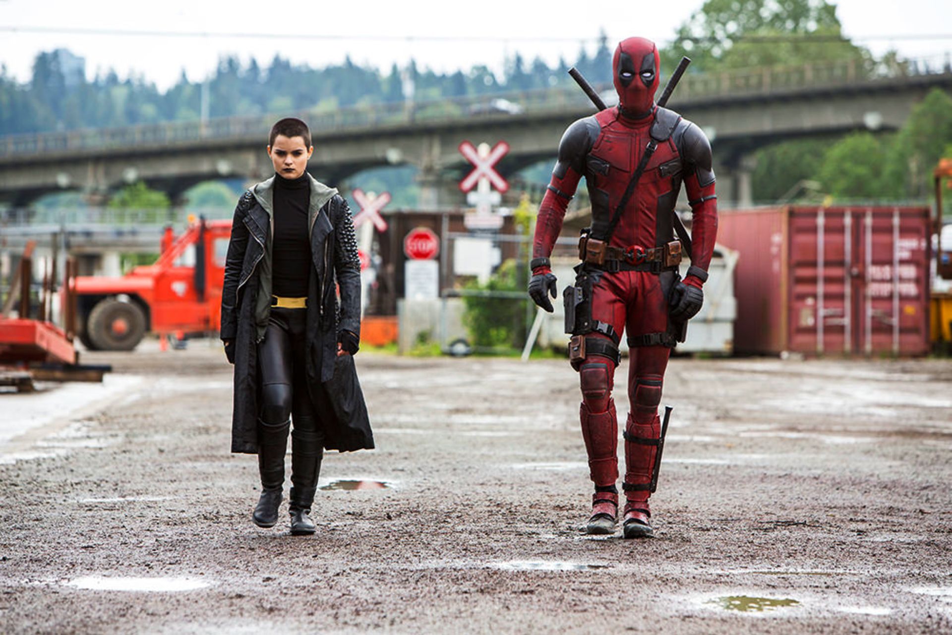 2015-07-deadpool-1