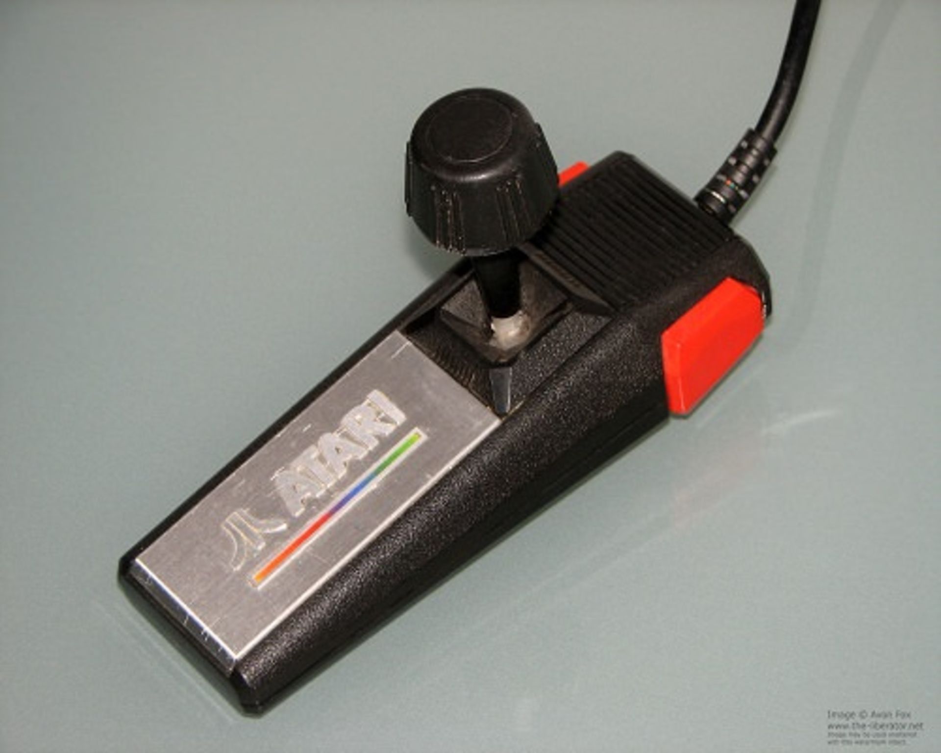 2015-08-atari-2600-7800-joystick-pro-001