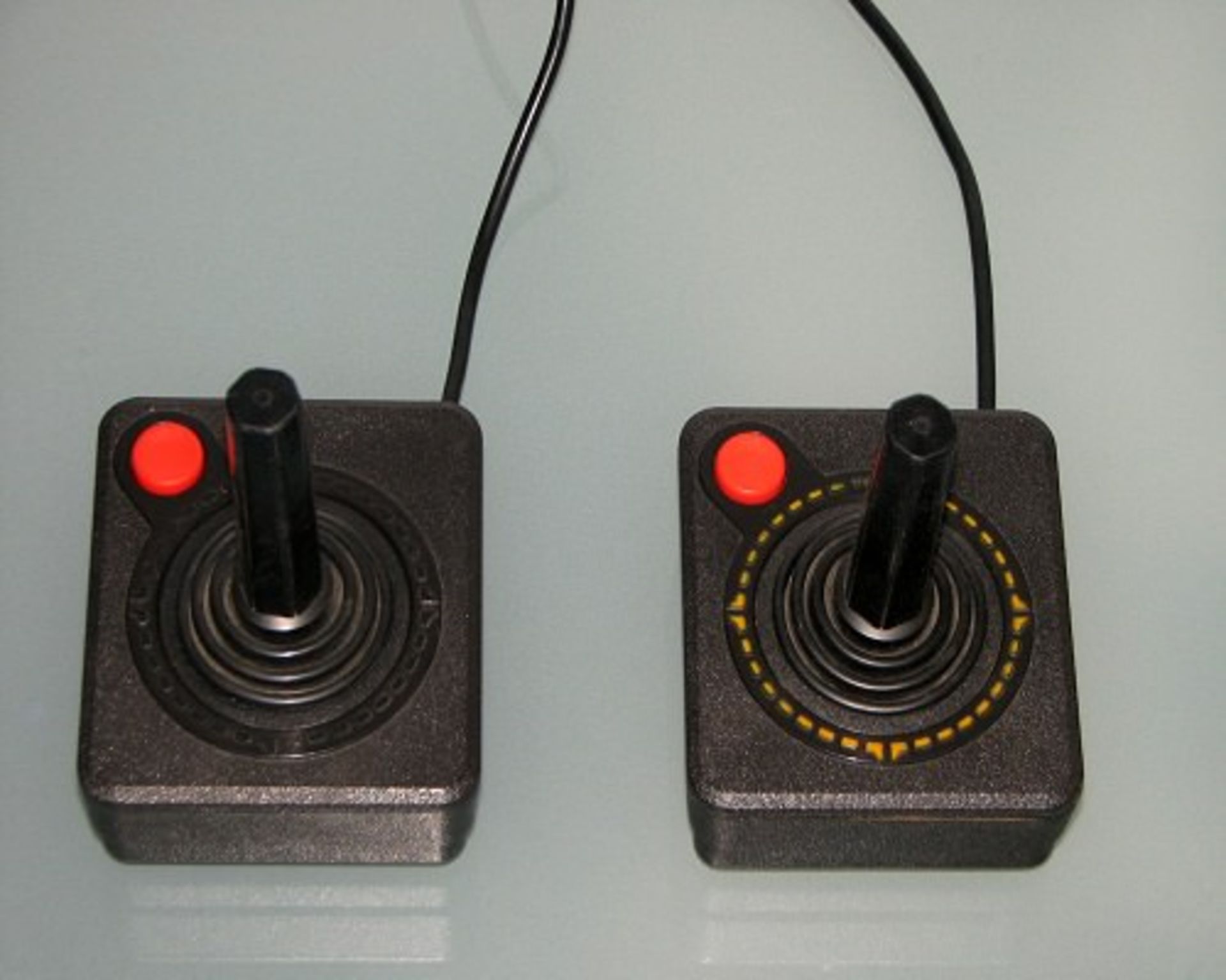 2015-08-atari-2600-joystick-001