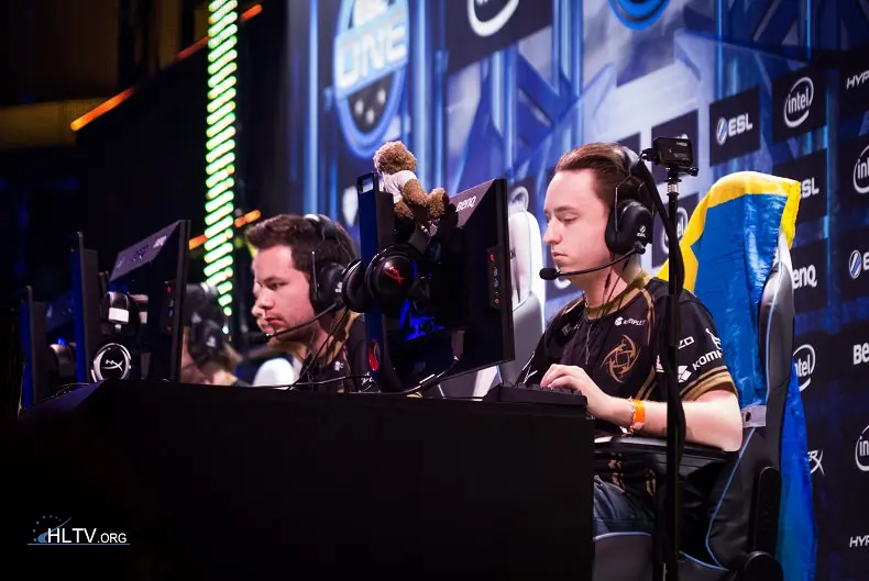 2015-08-esl-one-na