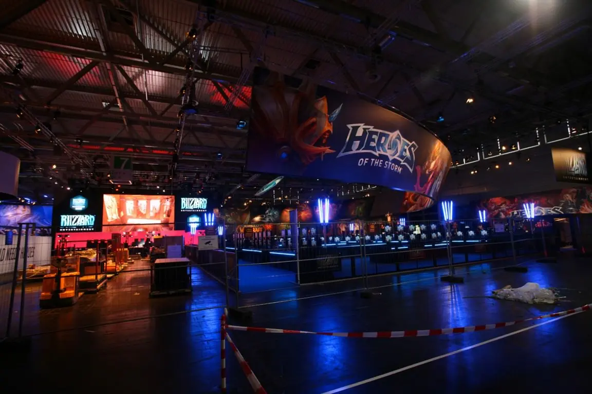 2015-08-gamescom-2015-3