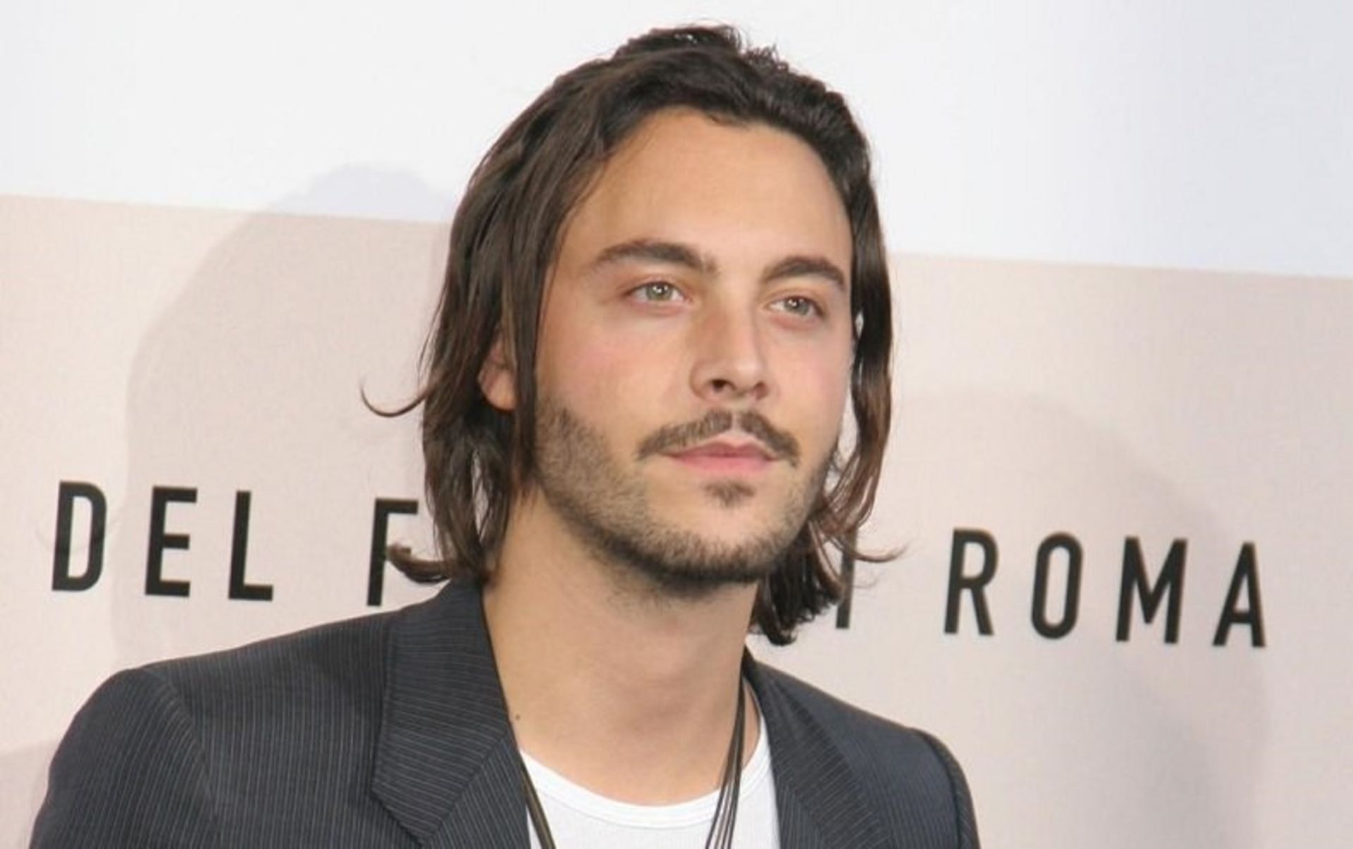 2015-08-jack-huston