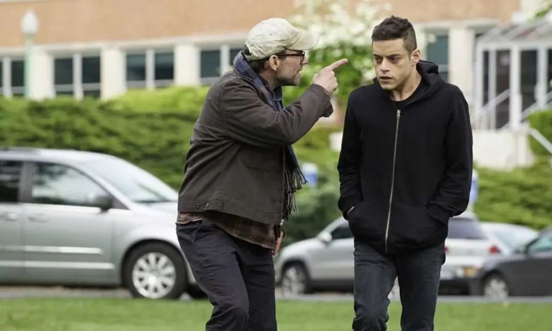 2015-08-mrrobot_aspot_e105_preview_sp_2880x1620