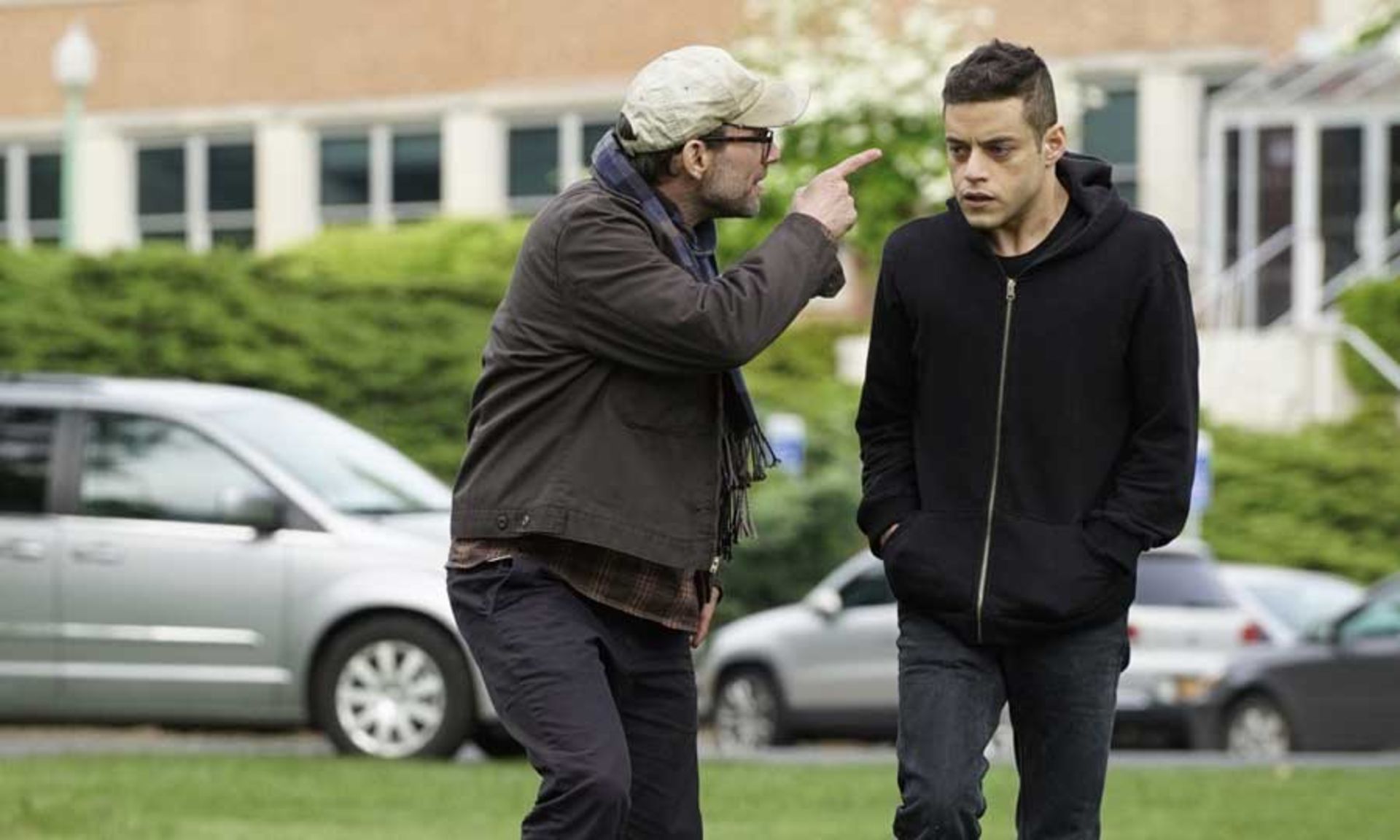 2015-08-mrrobot_aspot_e105_preview_sp_2880x1620