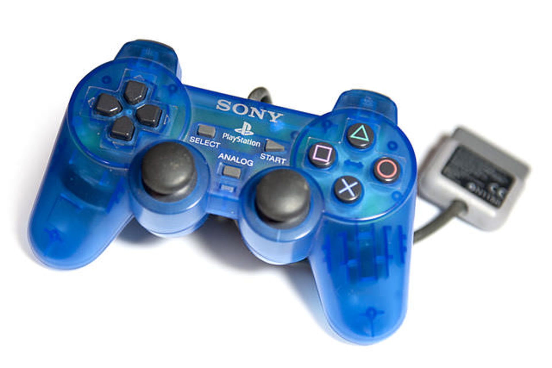 2015-09-640px-trasparent_blue_dualshock