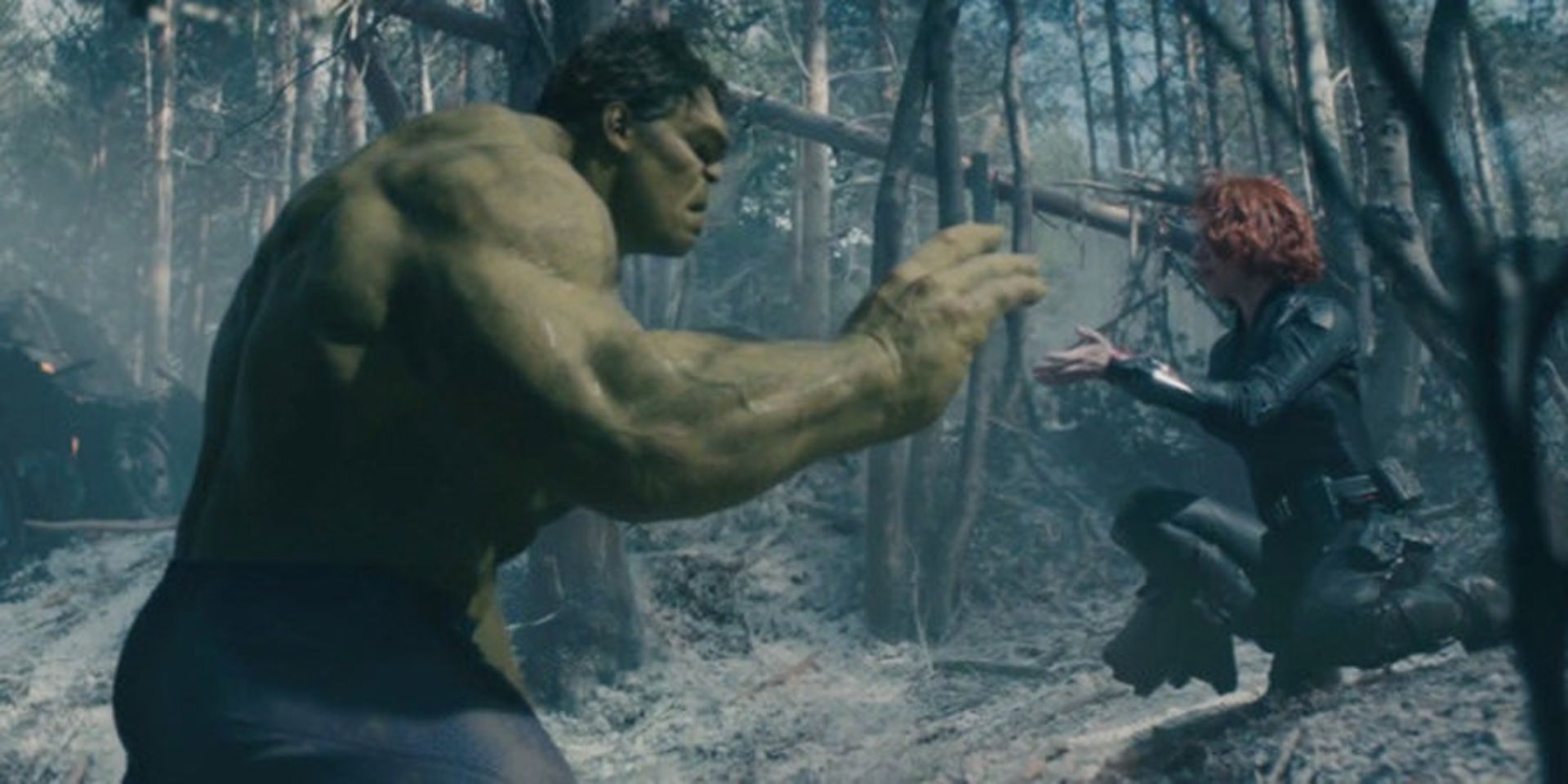 2015-09-avengers-age-of-ultron-hulk-black-widow-600x300