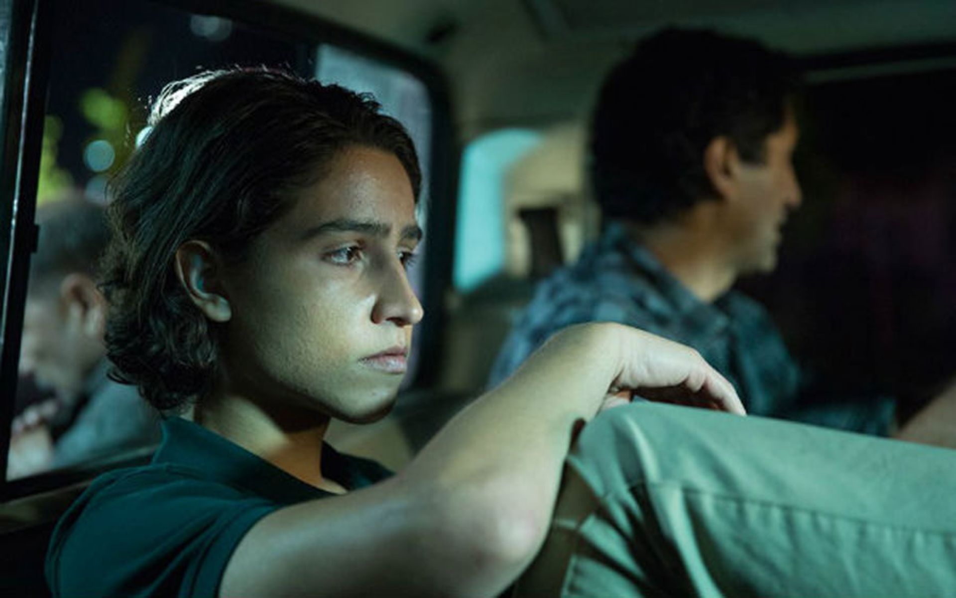 2015-09-fear-walking-dead-103-photos-02