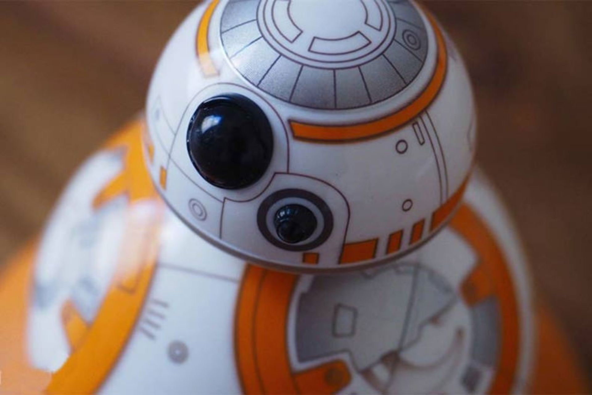 2015-09-starwars-zoomg