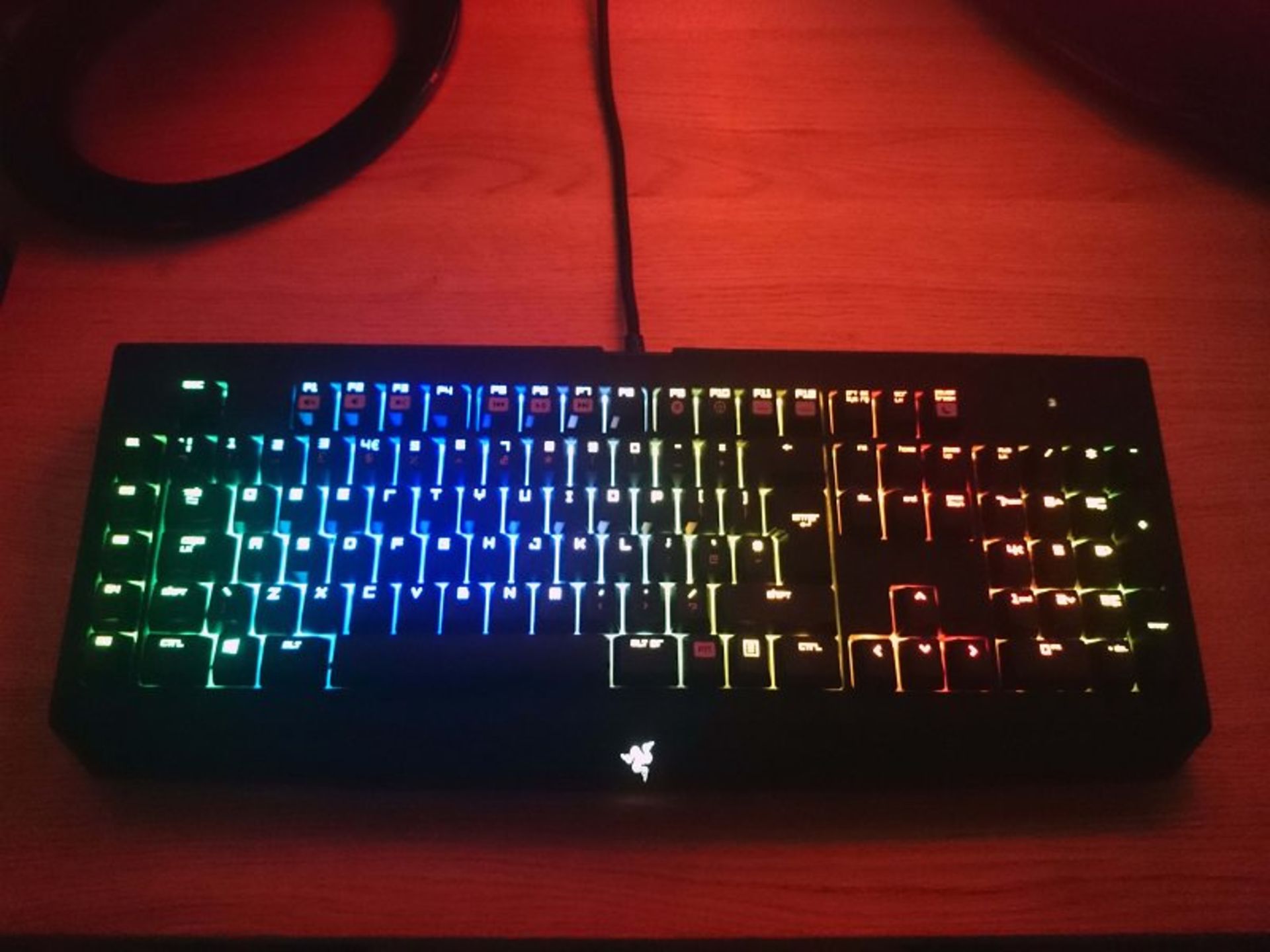 2015-10-razer-blackwidow-ultimate-chroma-wave