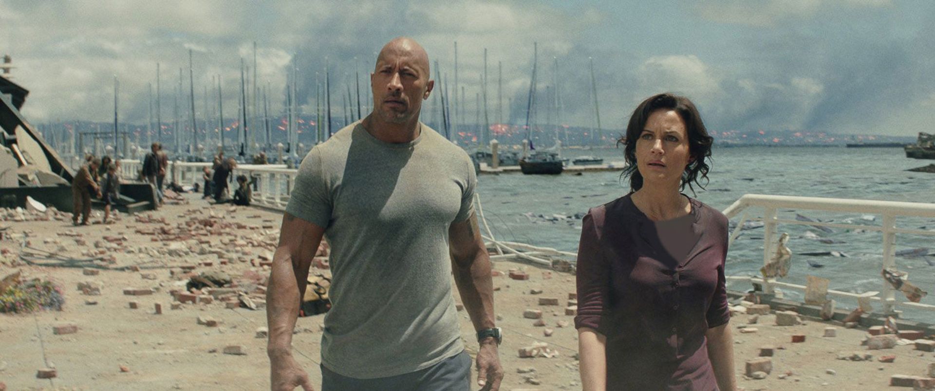 2015-10-san-andreas-movie-alexandra-daddario-2015-images-21