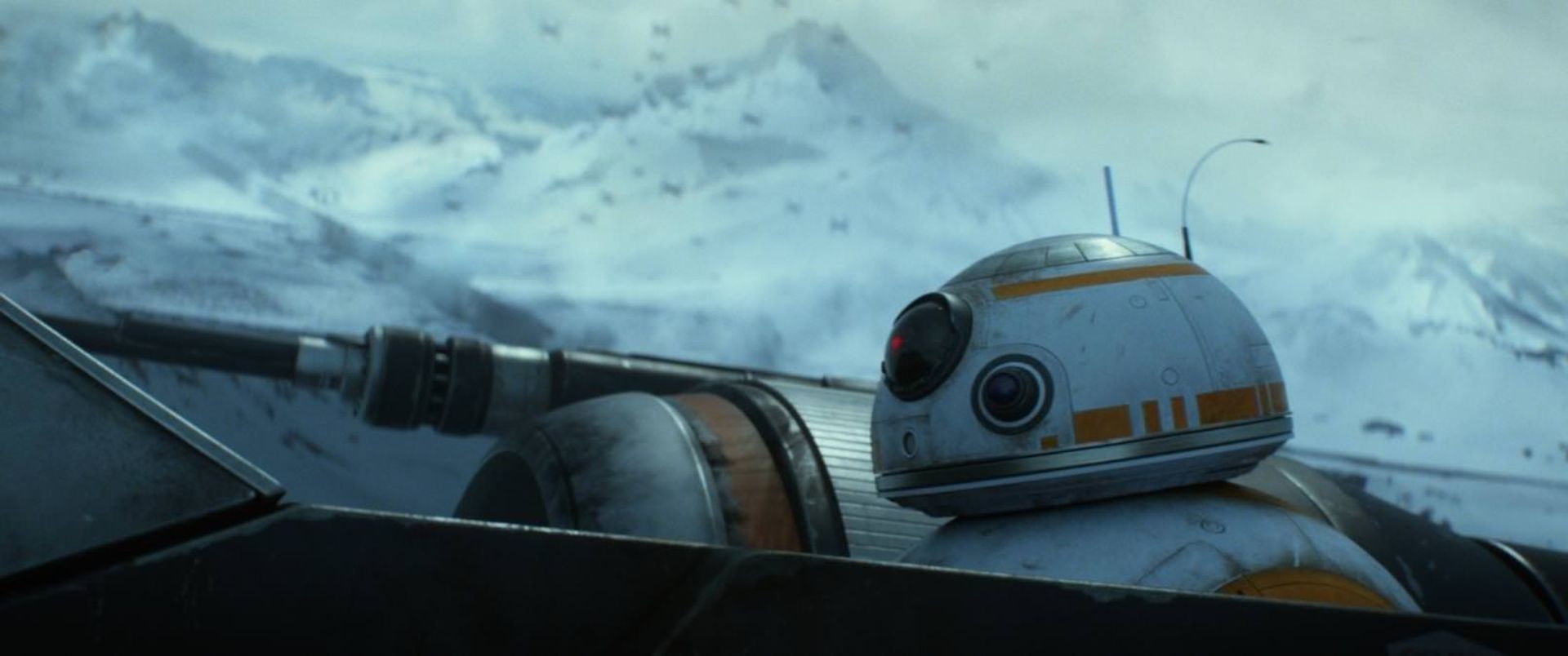 2015-10-star-wars-the-force-awakens-6