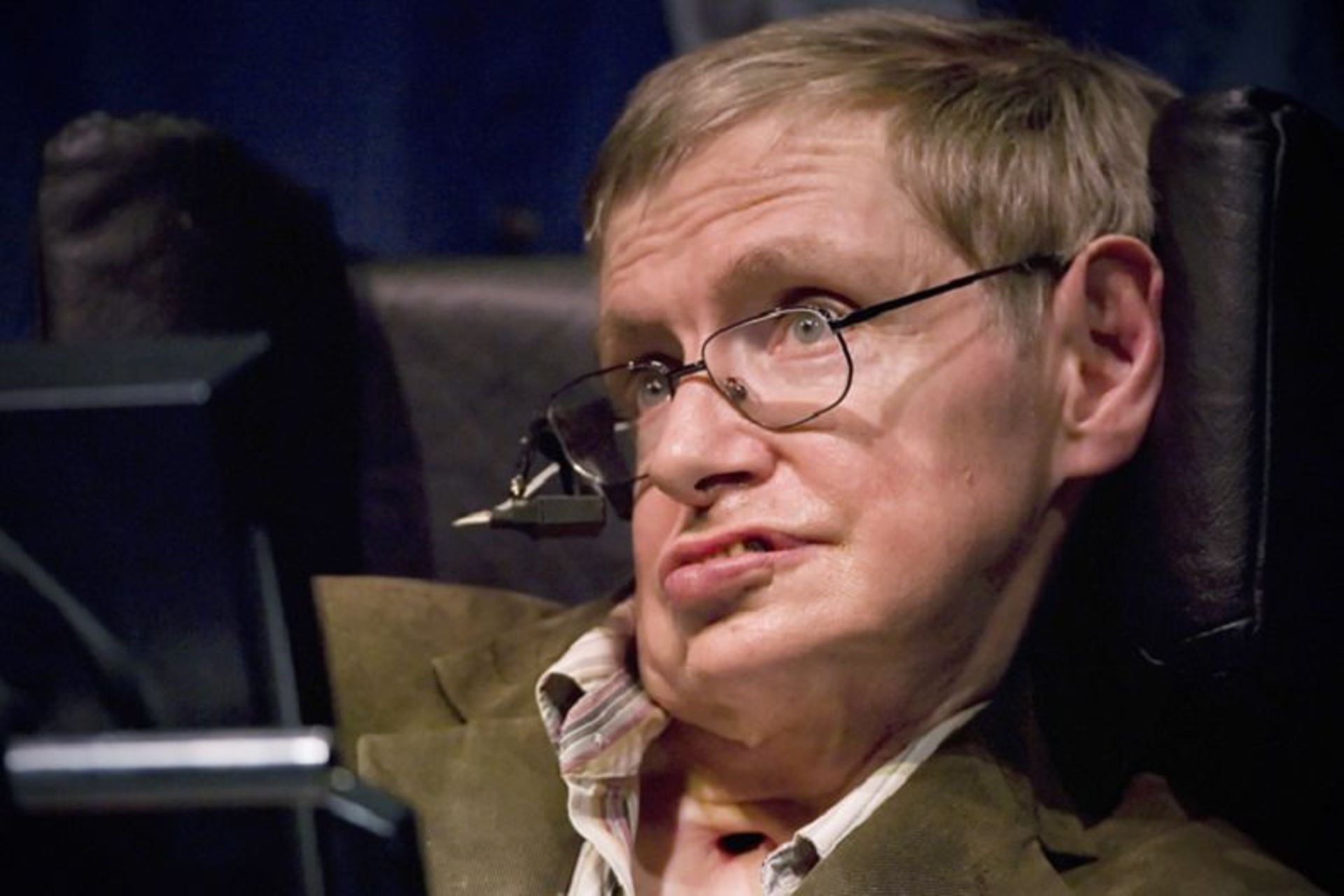 2015-10-stephen_hawking