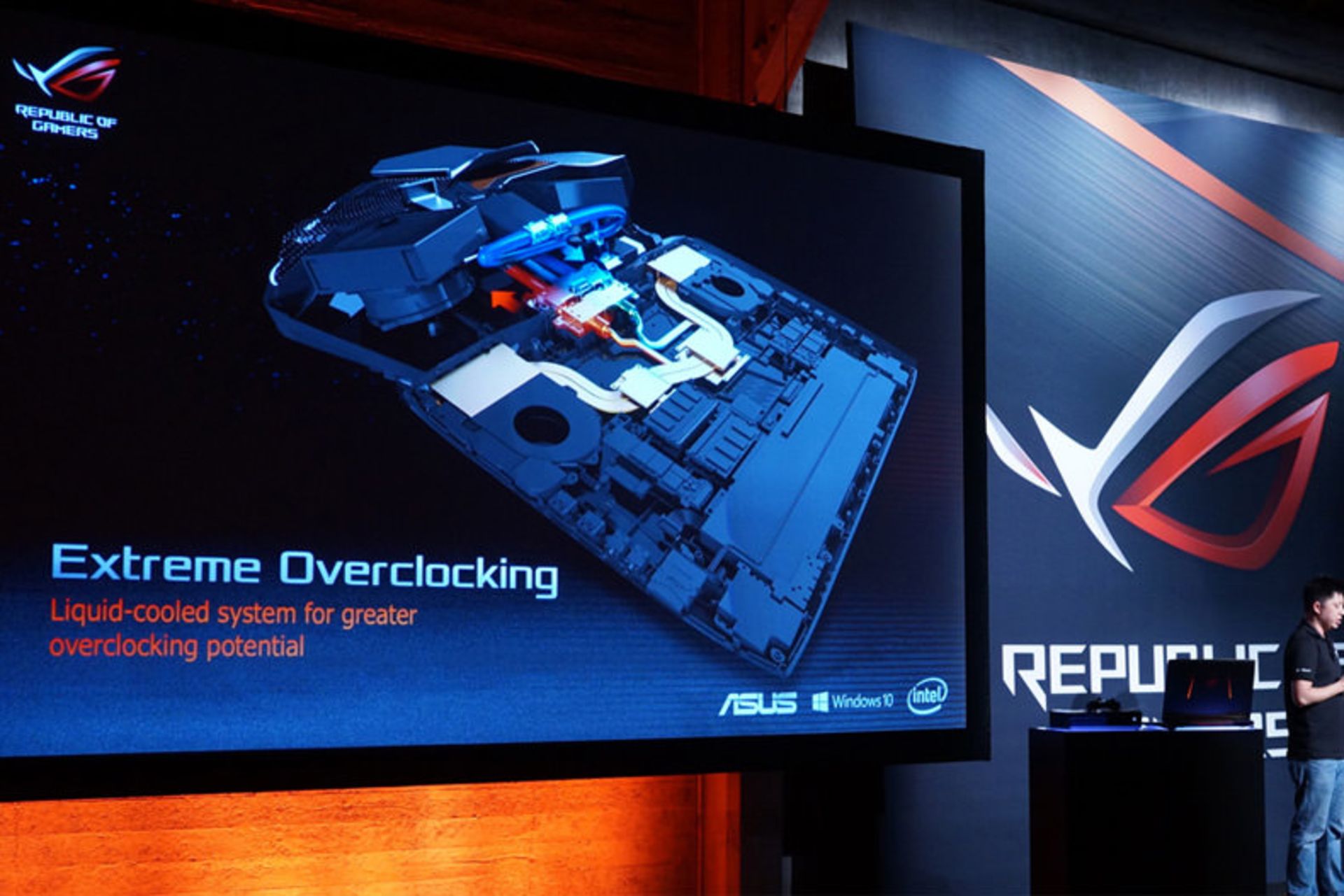 ASUS GX700
