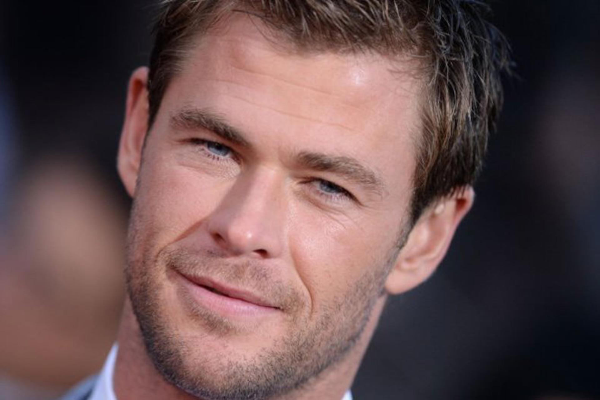 2015-11-hemsworth