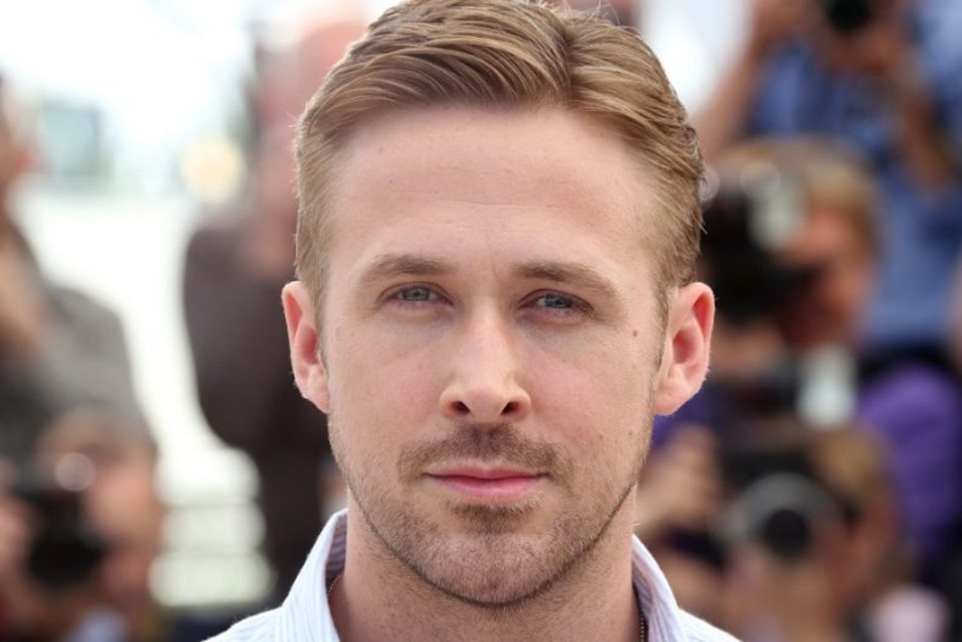 2015-11-ryan-gosling-shakhes-527x790