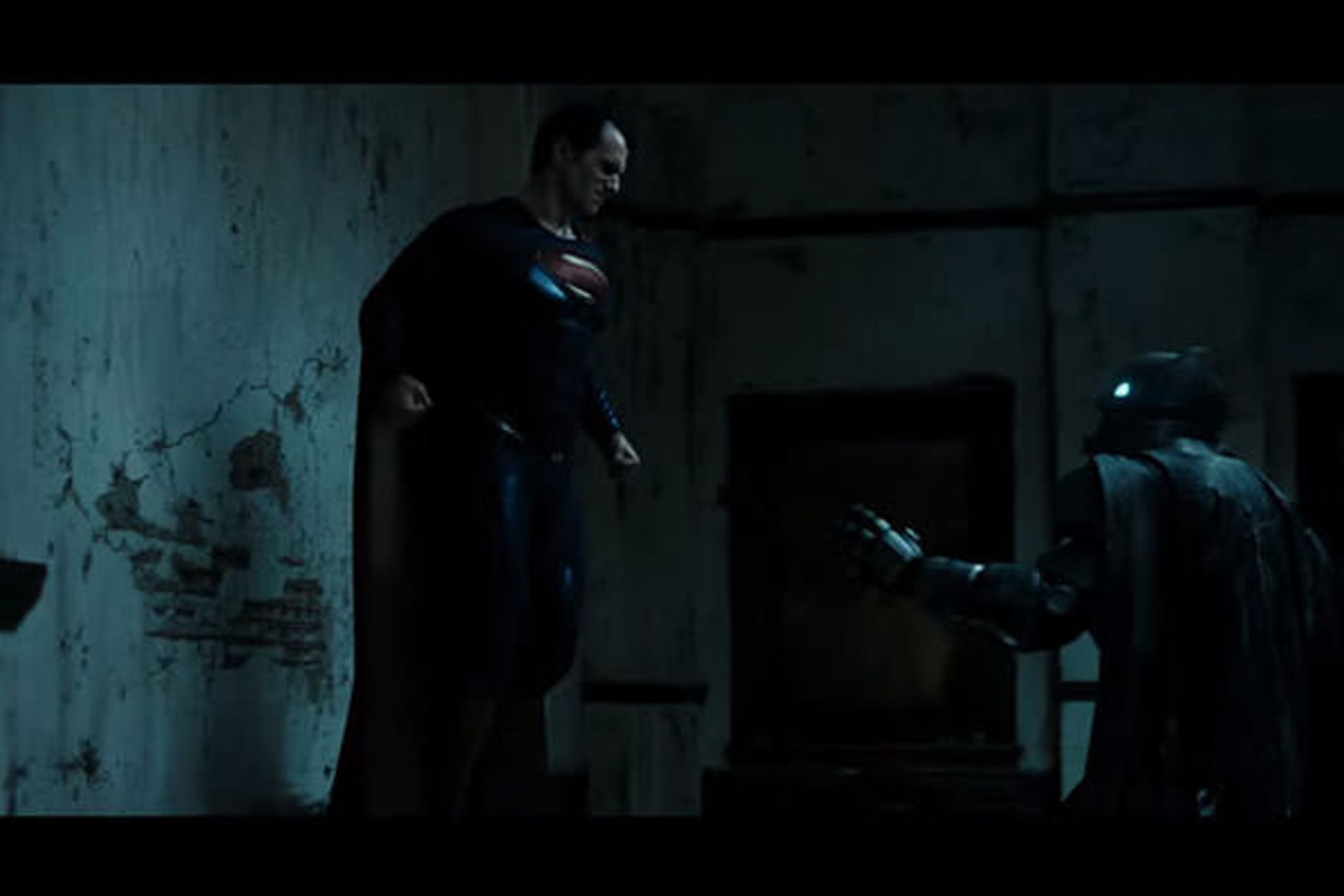 2015-12-batman-vs-superman.jpg-15