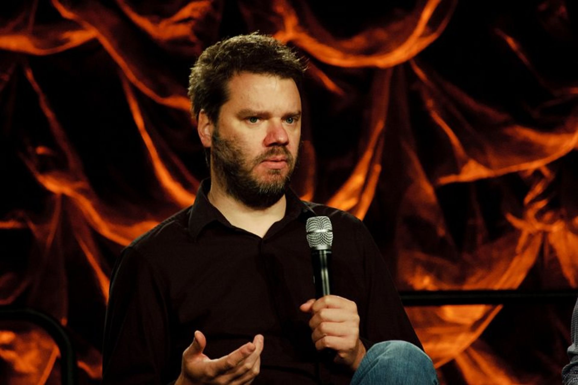 2015-12-chet-faliszek-from-valve-modding-panel-quakecon