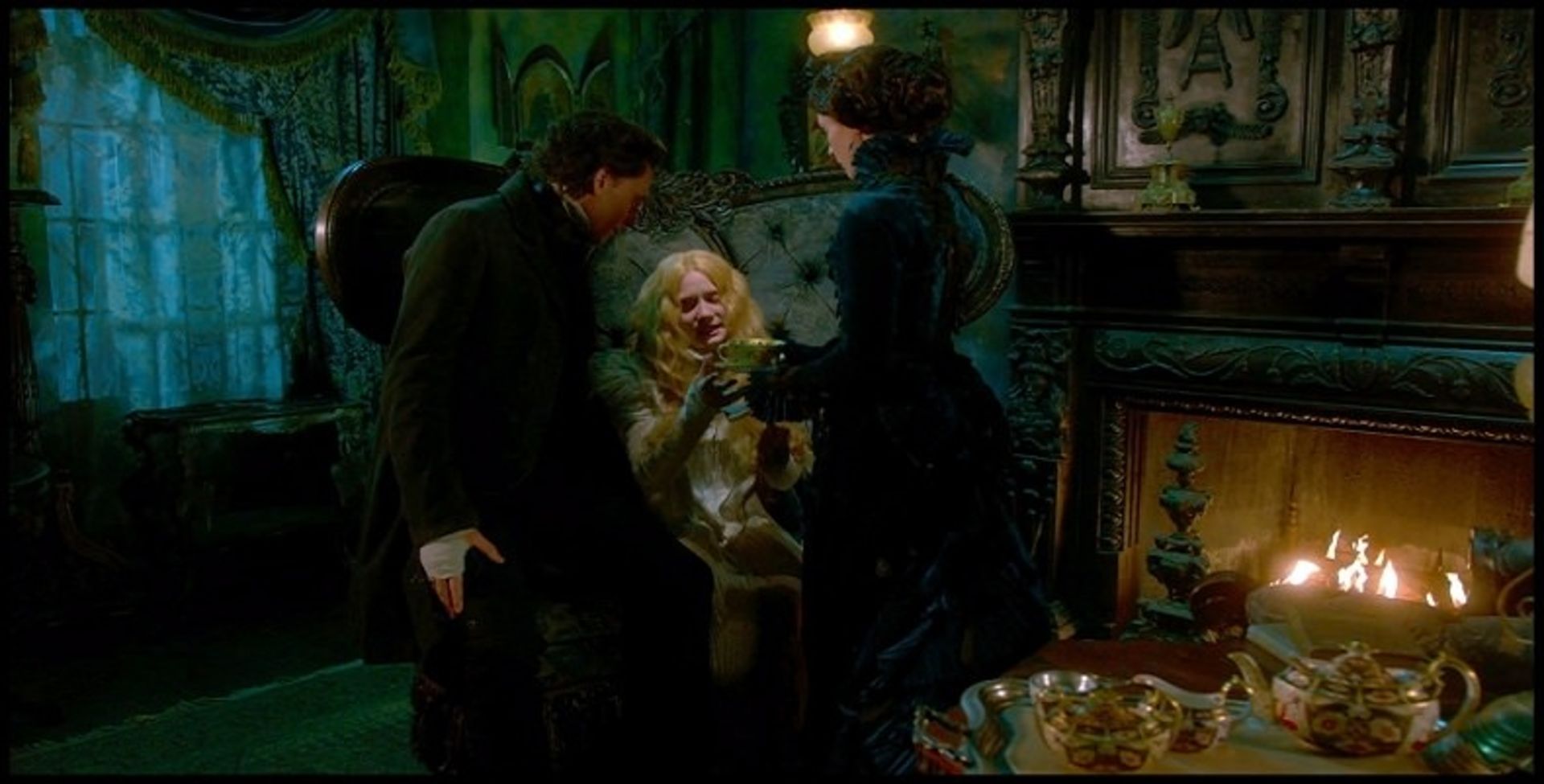 2015-12-crimson-peak-11