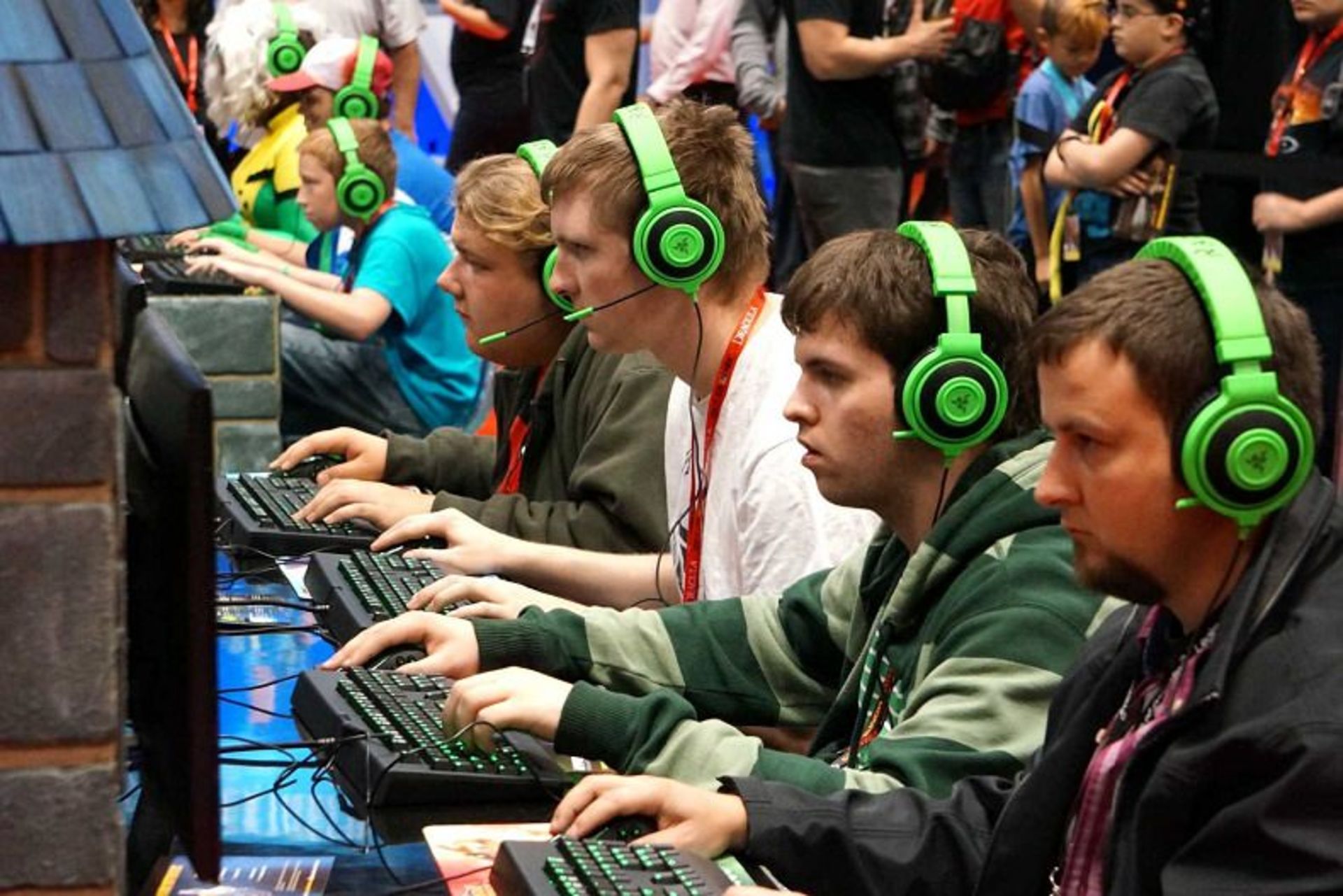 2015-12-gamers-shakhes-527x790