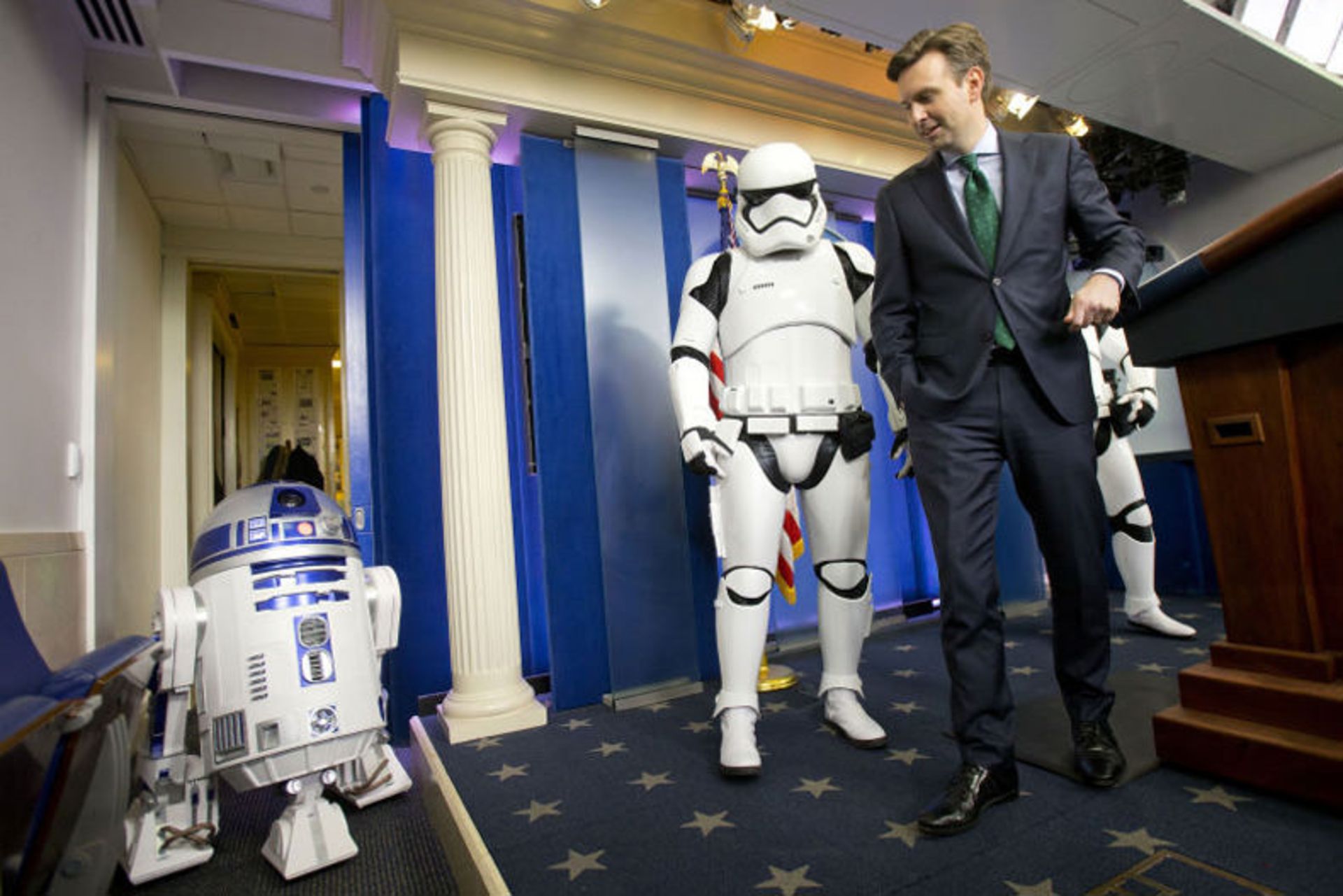 2015-12-star-wars-white-house