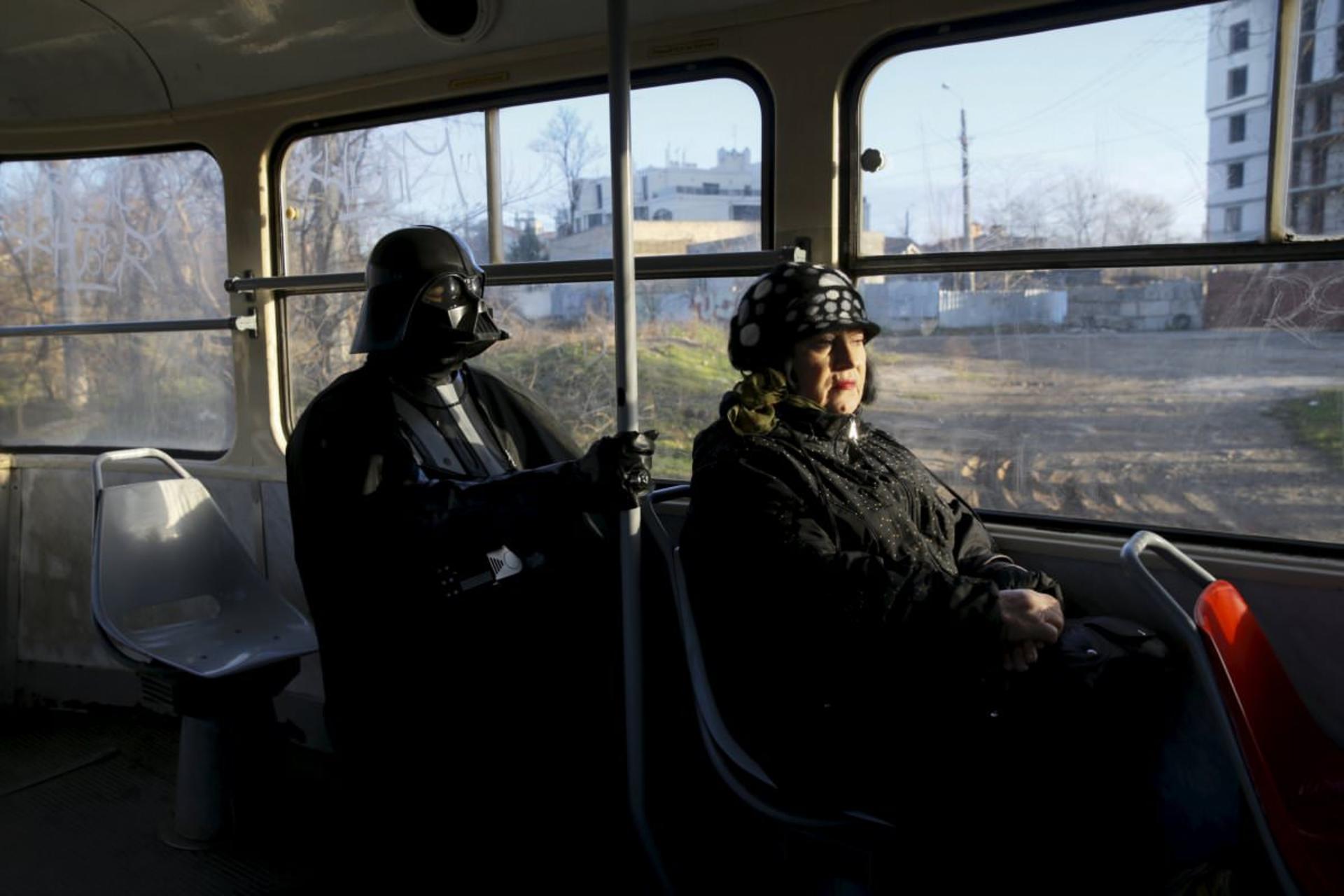 2015-12-ukranian-darth-vader-3