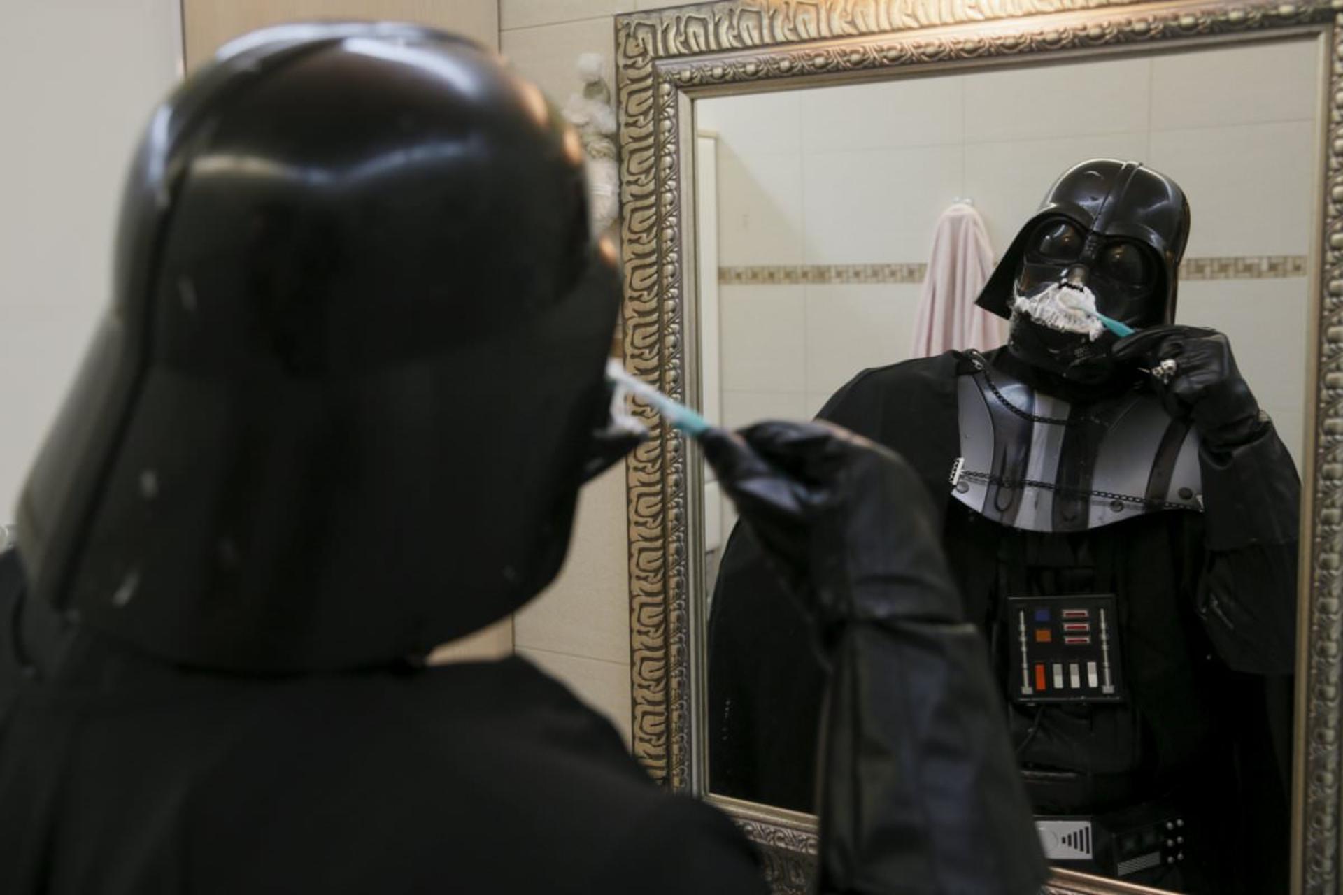 2015-12-ukranian-darth-vader6
