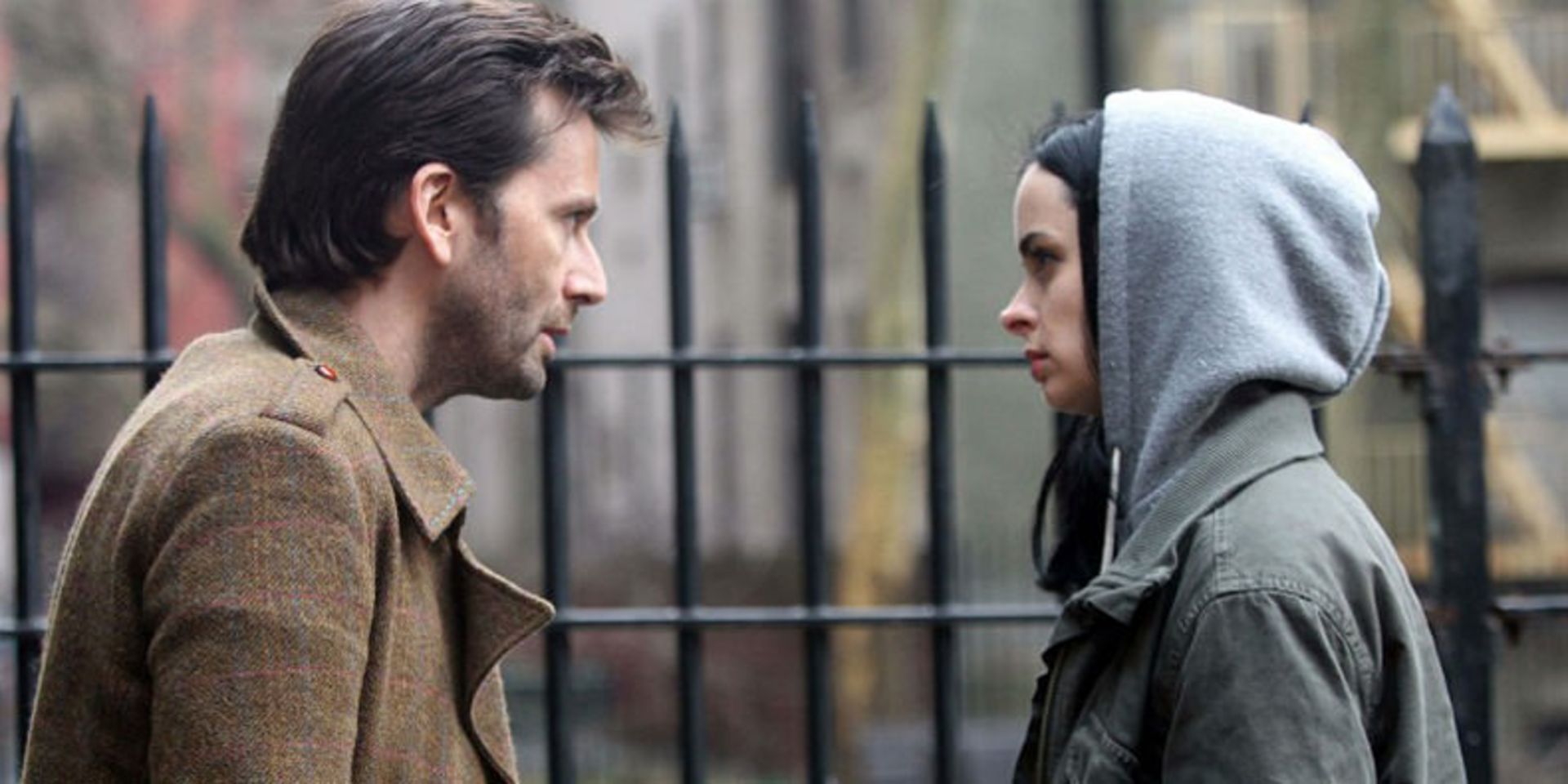 2016-01-david-tennant-krysten-ritter-jessica-jones