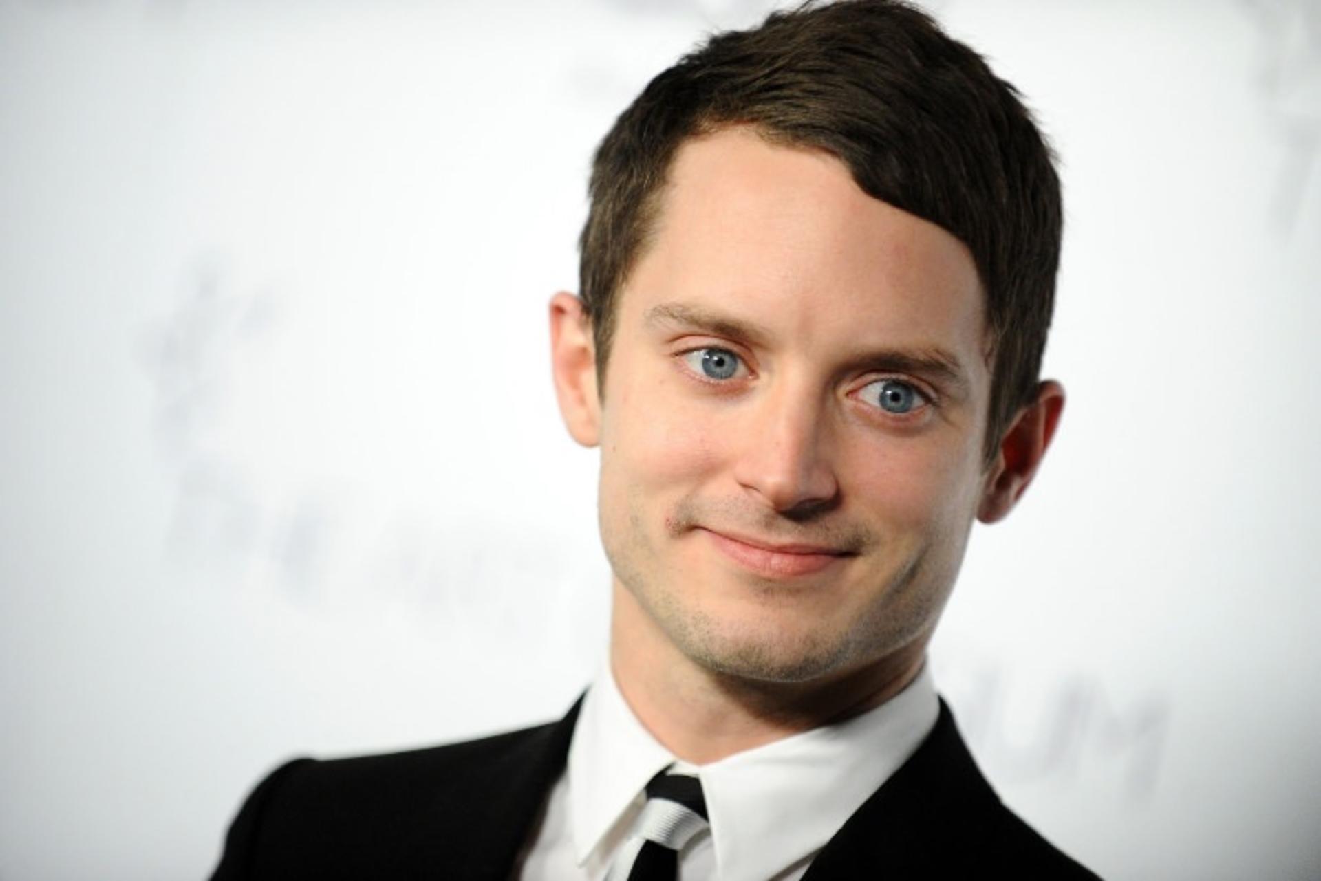 2016-01-elijah-wood-spectrevision