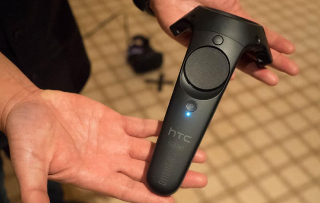 2016-01-htc-vive-4