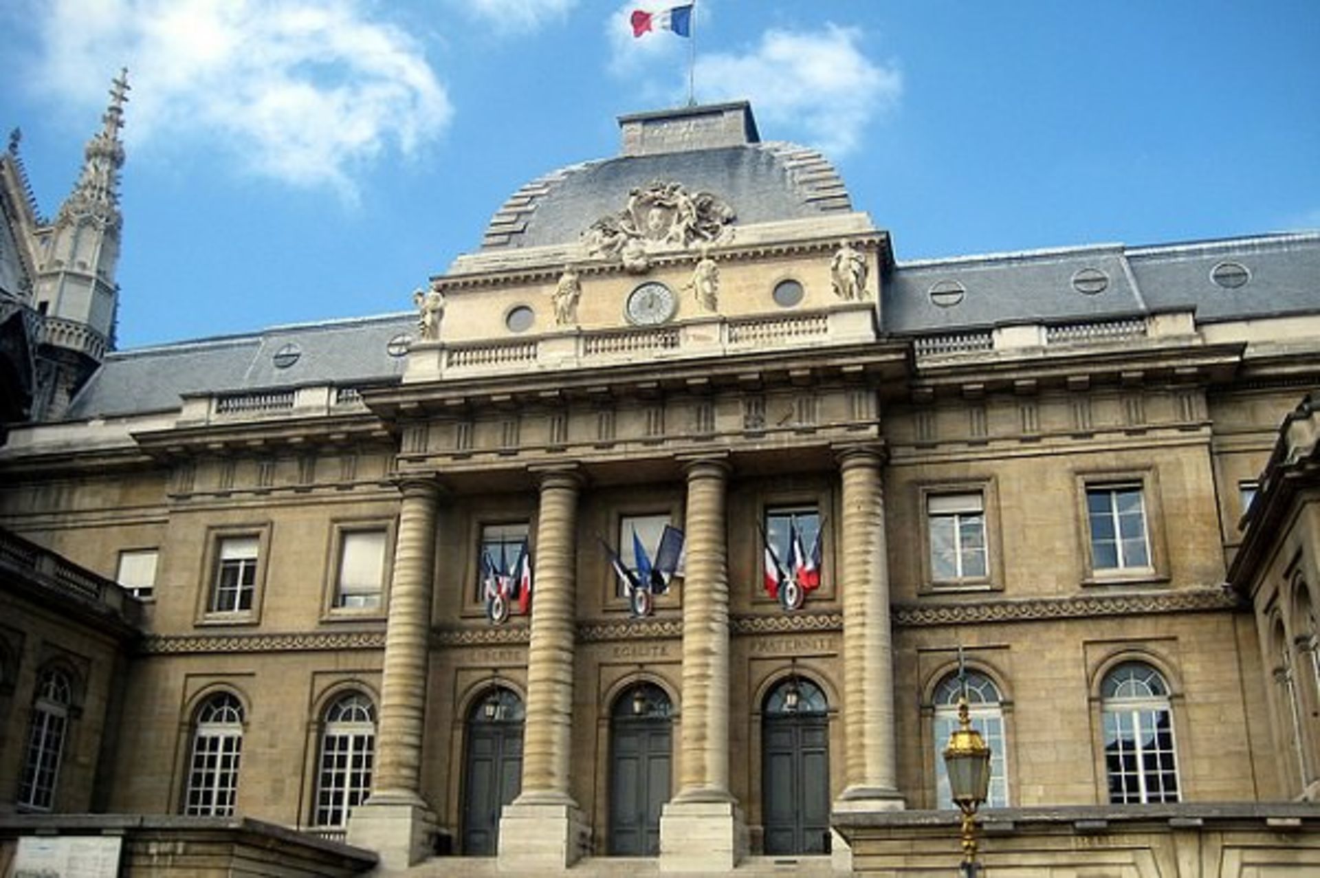 2016-01-paris-criminal-court