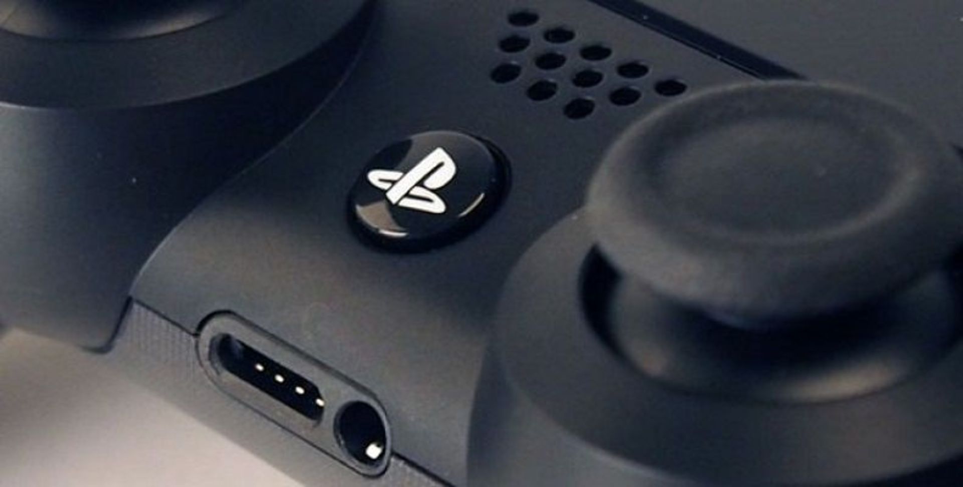 2016-01-ps4-home-button