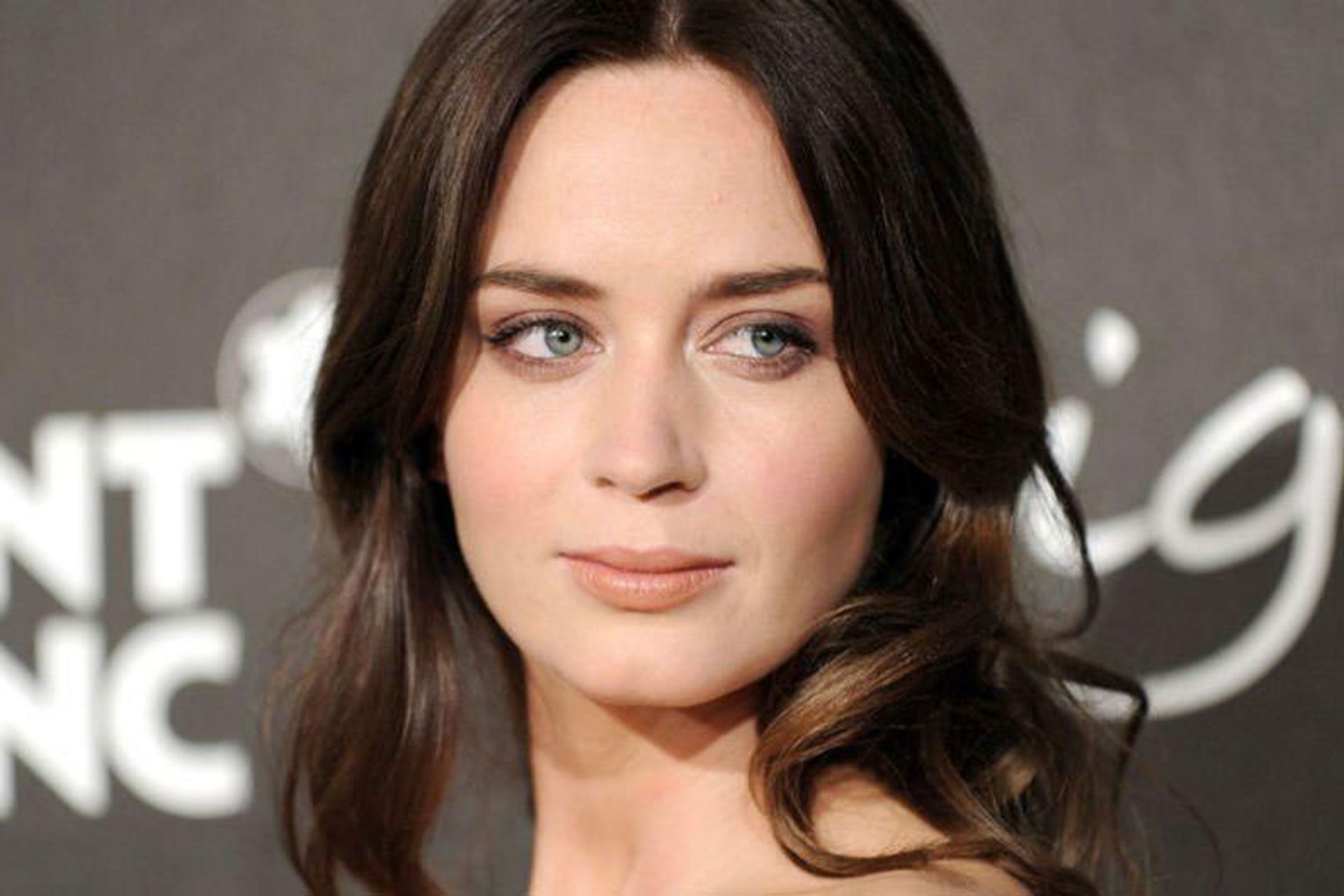 2016-02-emily-blunt