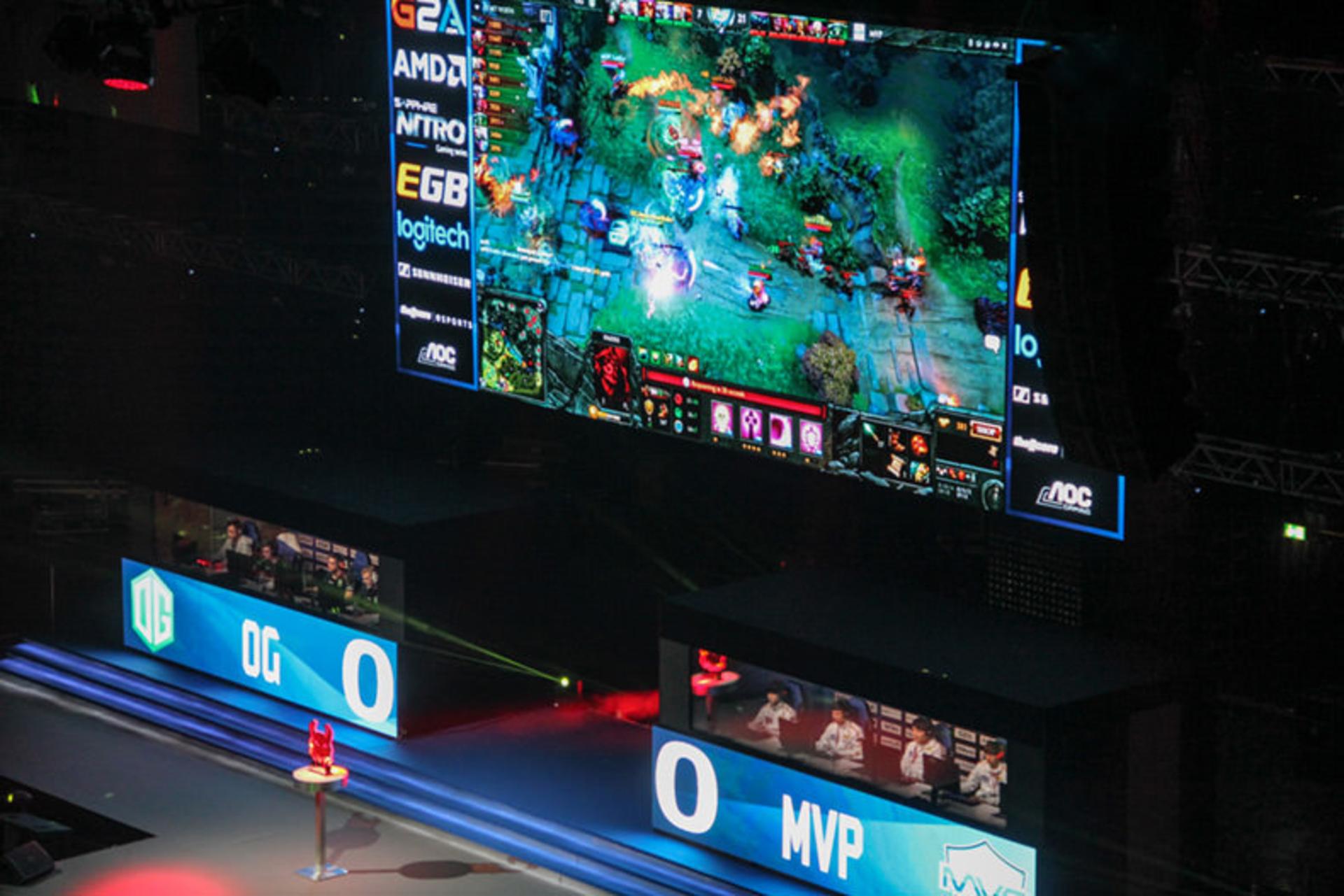 2016-03-dota-2-pit-tournament-picture-zoomg-5