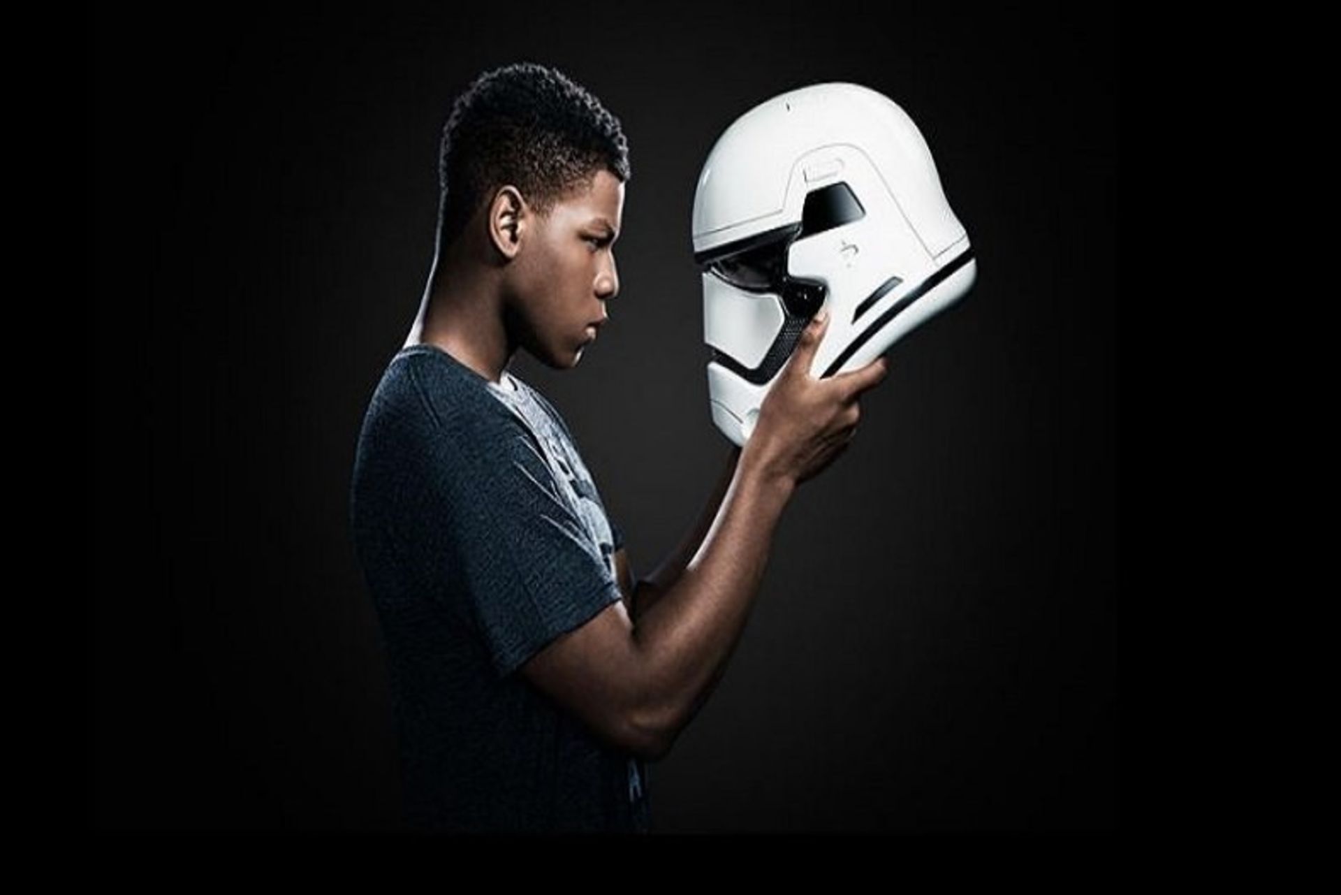 2016-03-john-boyega-star-wars-battlefront-2