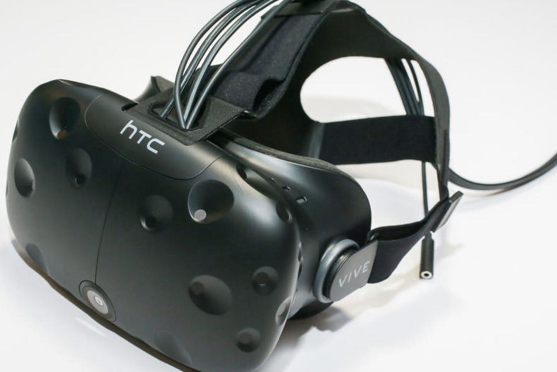 بررسی هدست HTC VIve